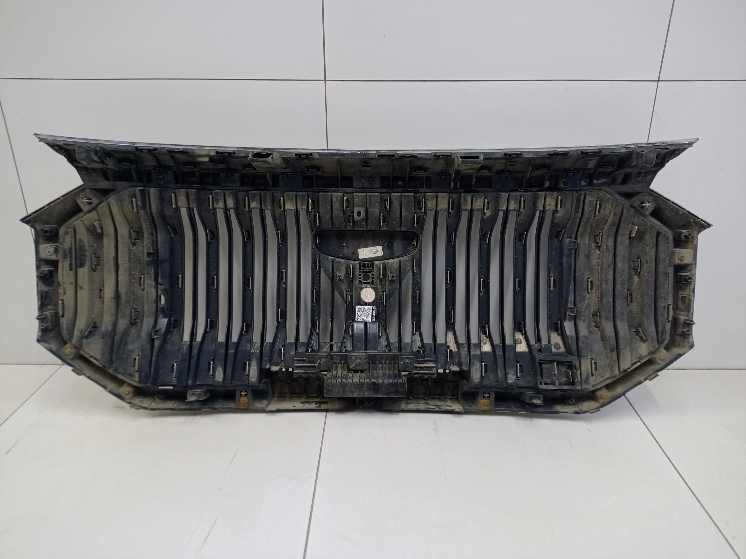 Решетка радиатора Geely Okavango под камеру