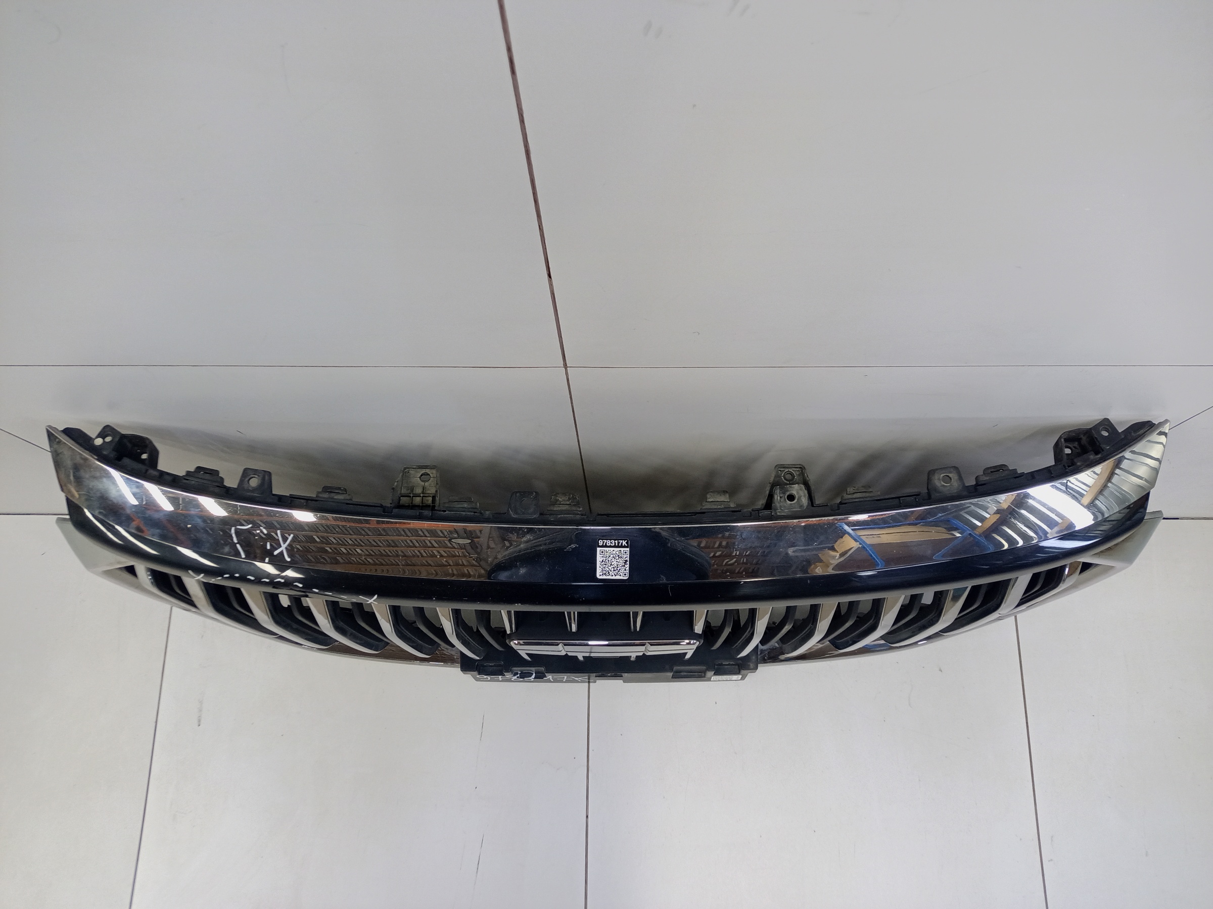 Решетка радиатора Geely Okavango под камеру