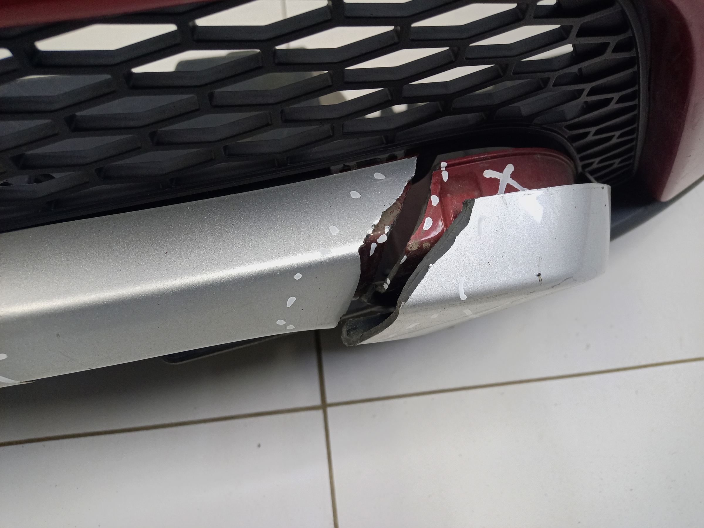 Бампер передний Land Rover Range Rover Evoque 1 Restail под омыватели и парктроник