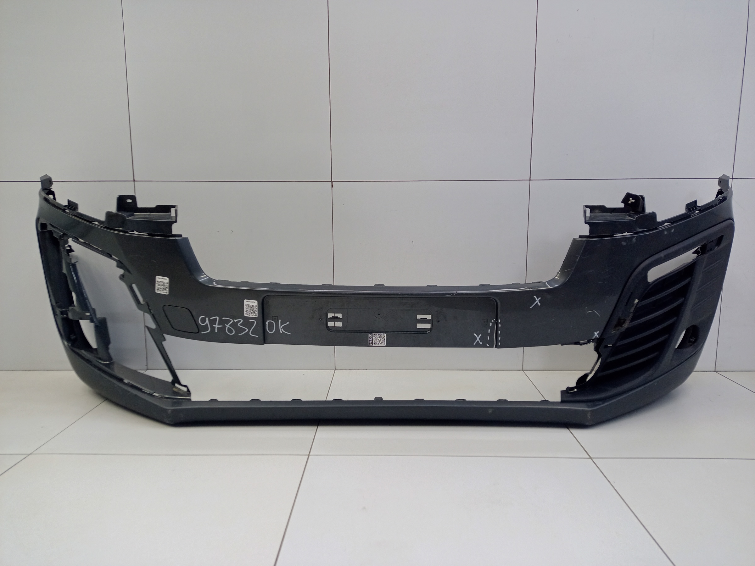 Бампер передний Peugeot Traveller