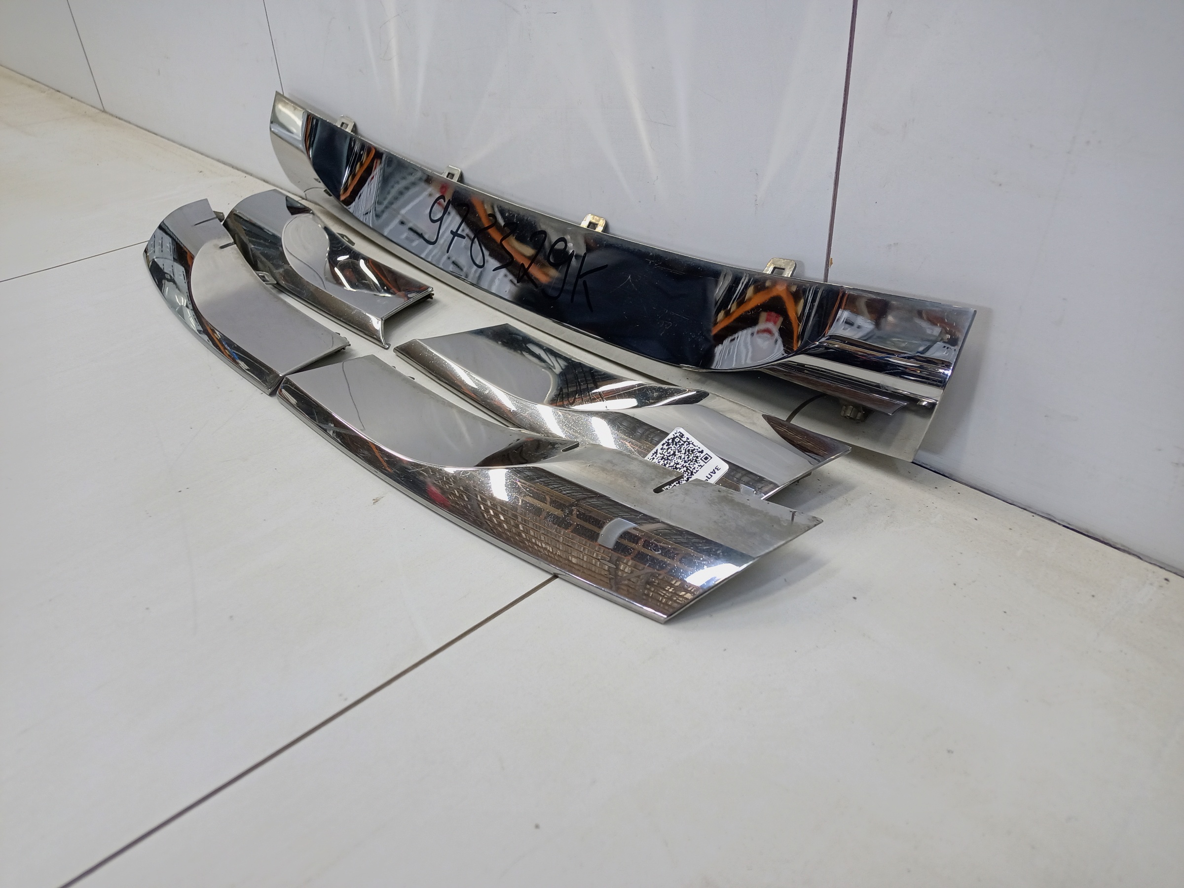 Накладки решетки радиатора хром Toyota Fortuner 2