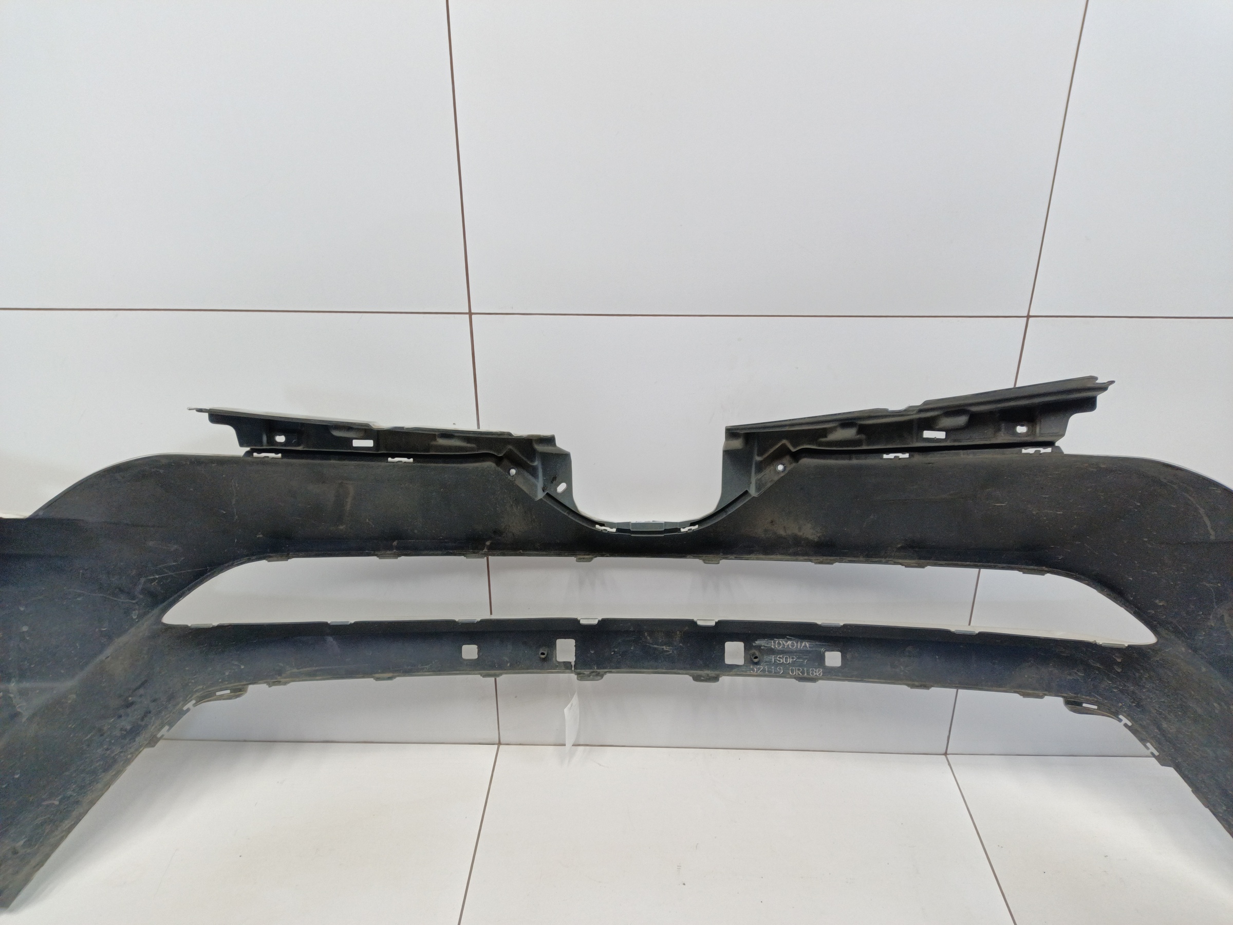 Бампер передний Toyota RAV4 CA40 Restail