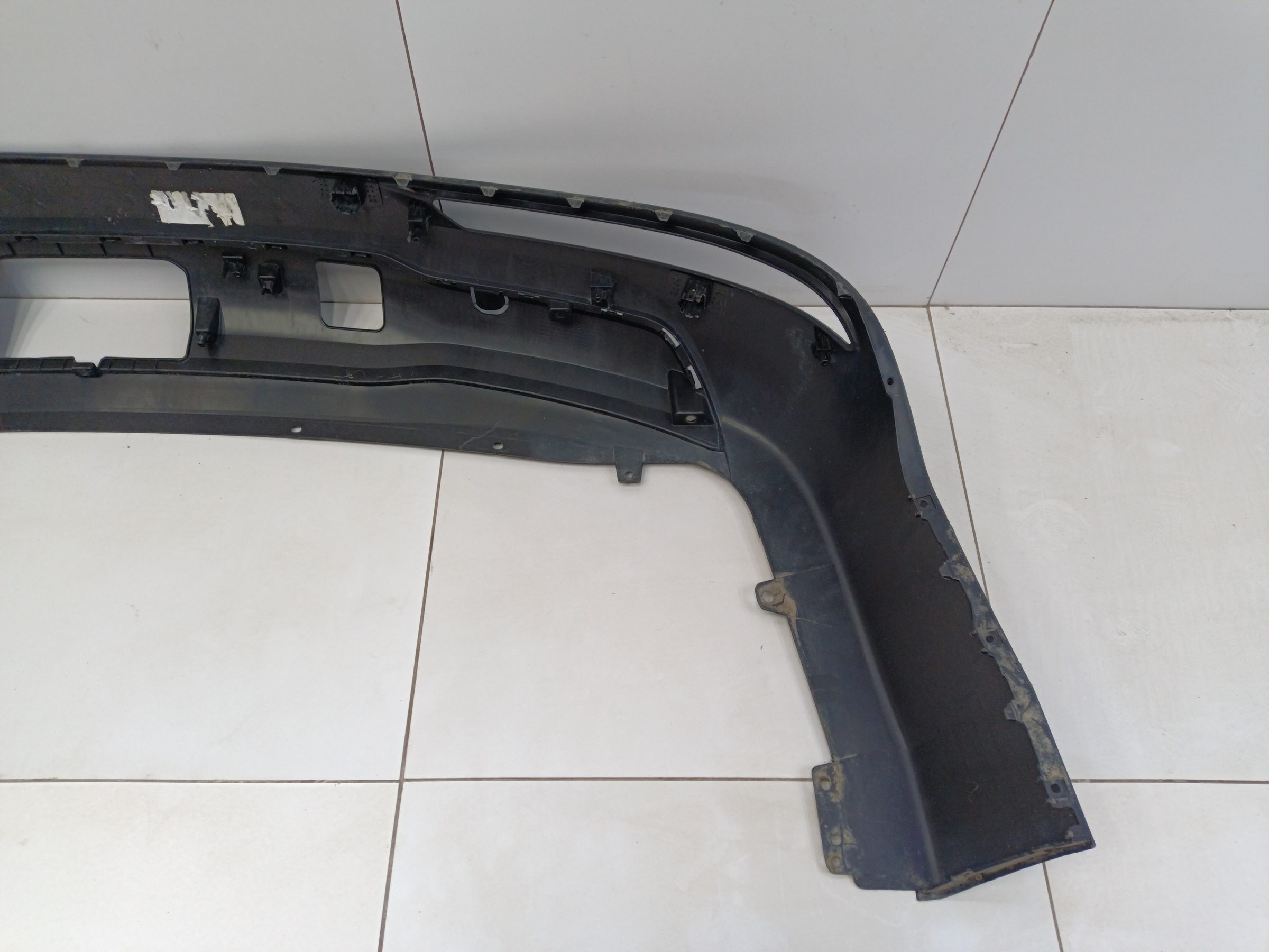 Юбка заднего бампера Kia Carnival 4