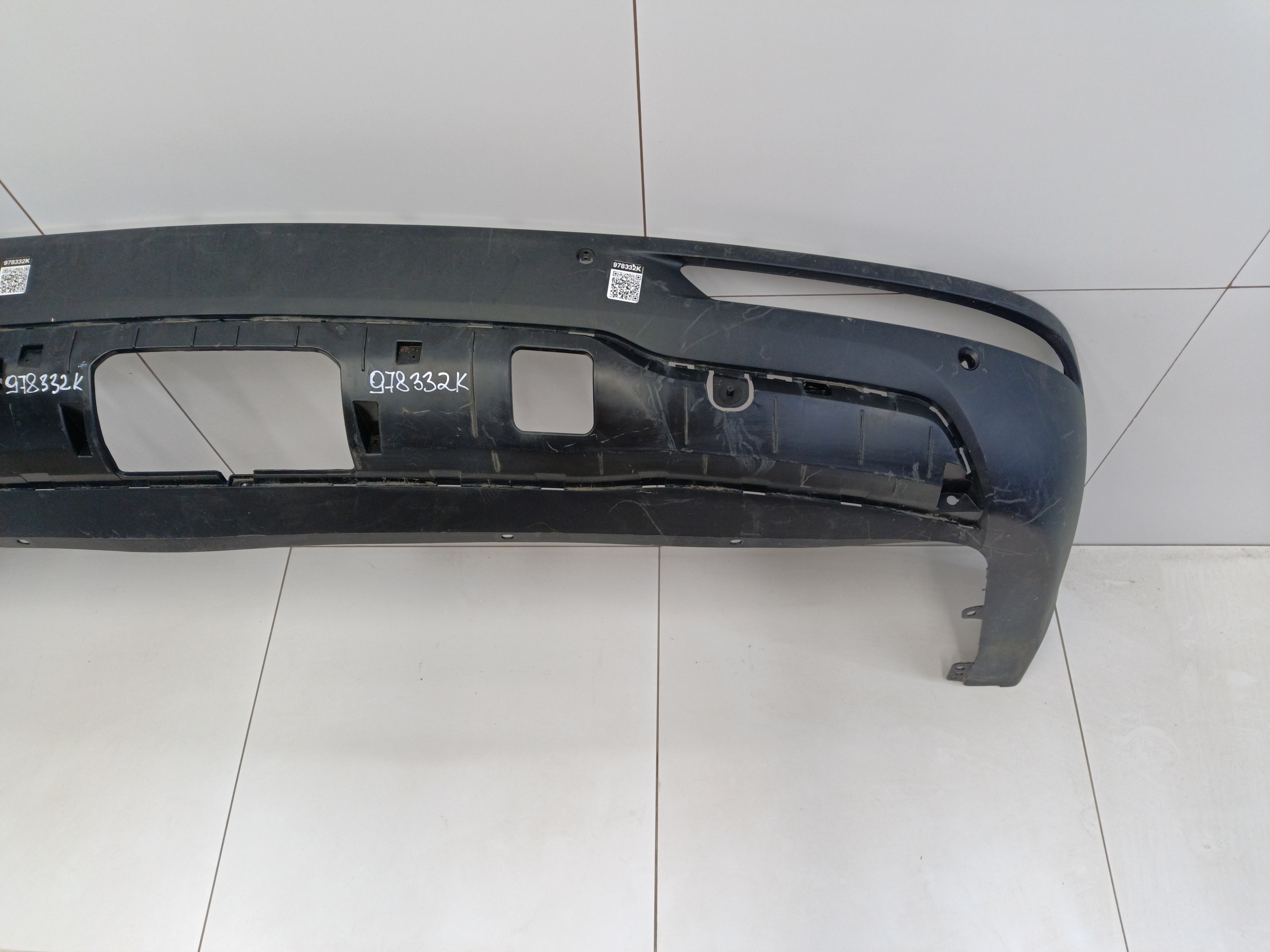 Юбка заднего бампера Kia Carnival 4