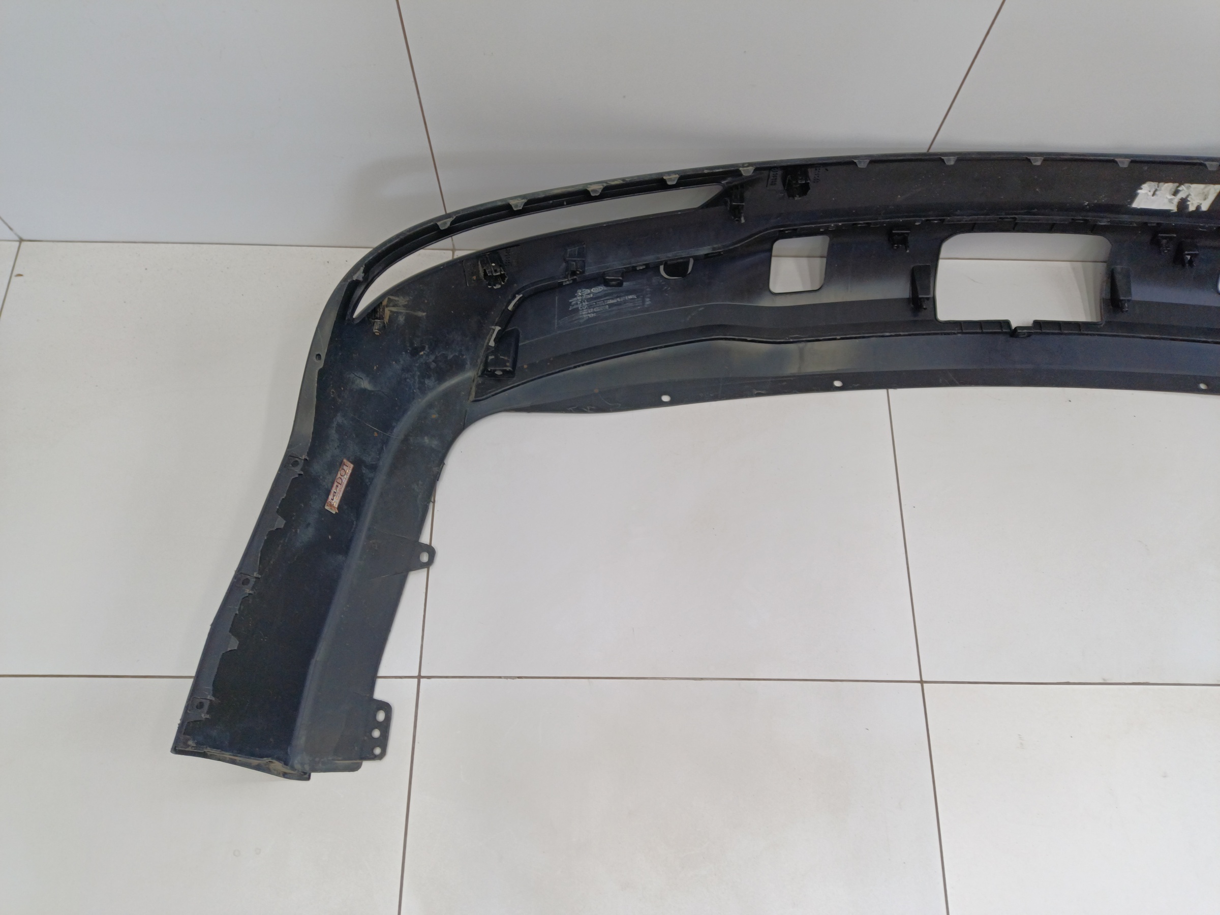 Юбка заднего бампера Kia Carnival 4