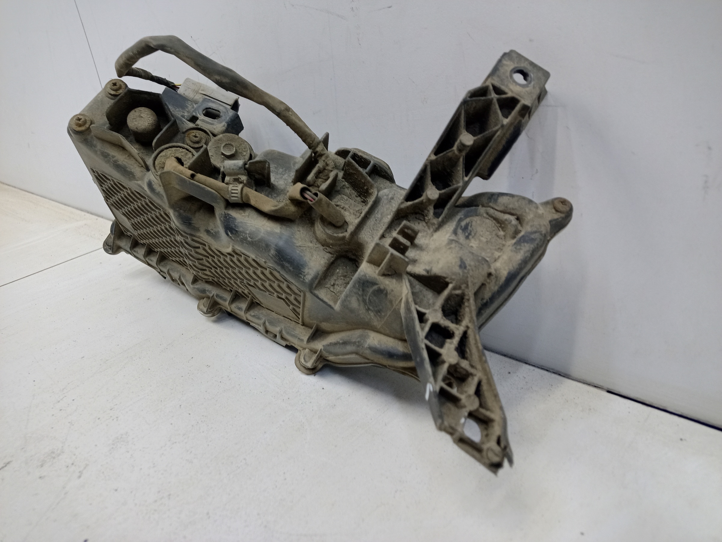 Фара ПТФ передняя правая Lexus RX 4 Restail LED