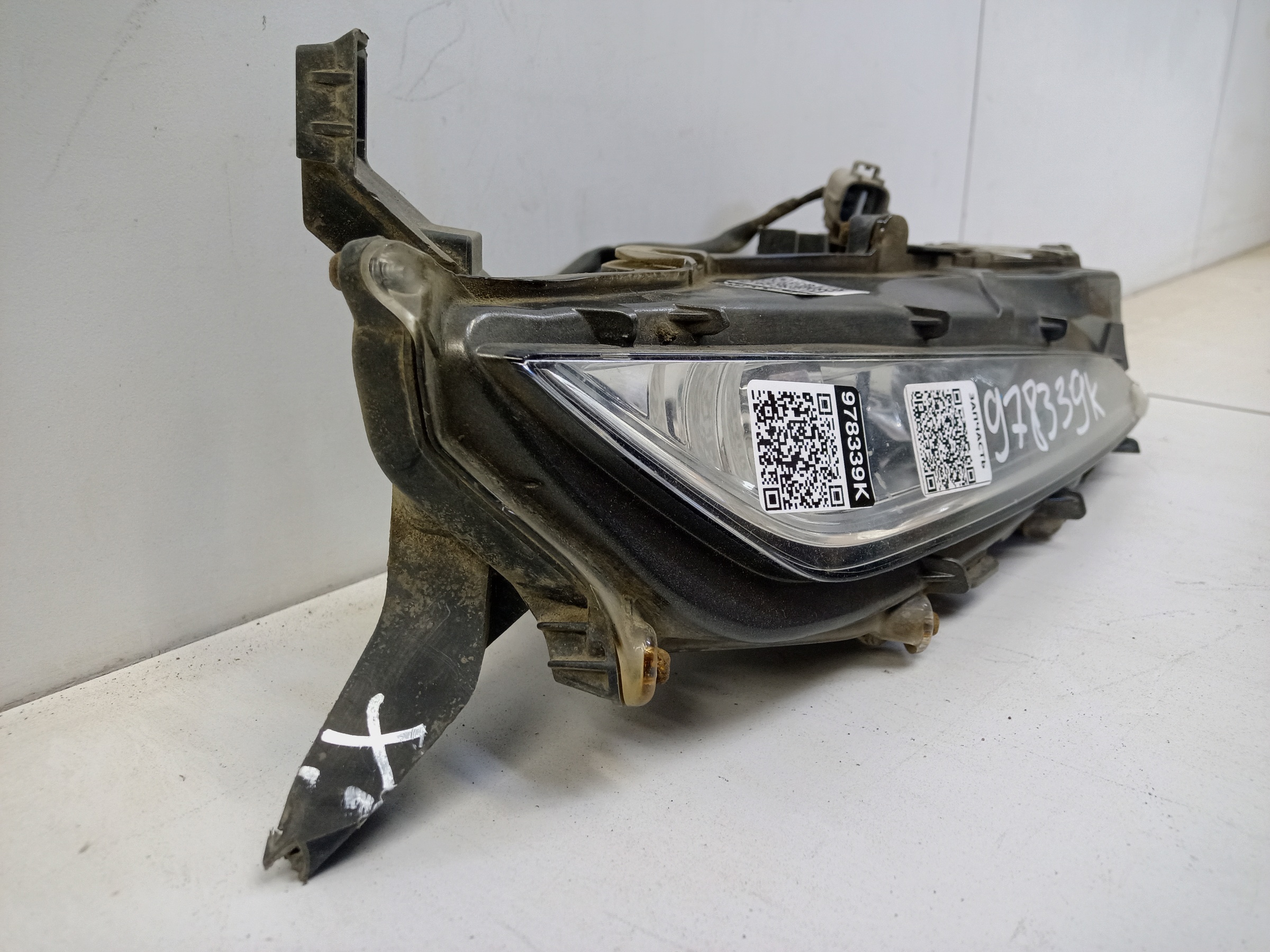 Фара ПТФ передняя правая Lexus RX 4 Restail LED