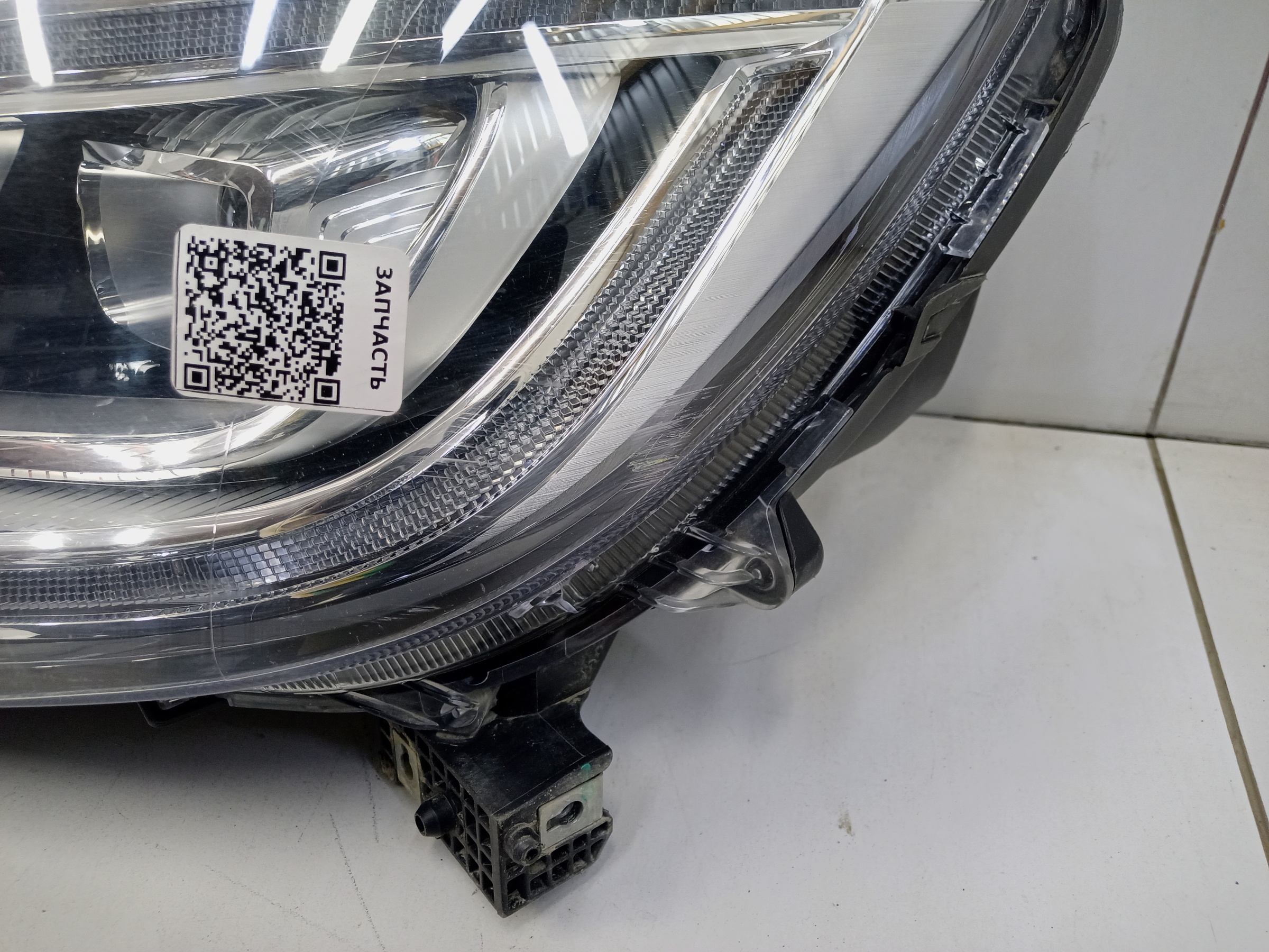 Фара передняя левая Great Wall Poer LED