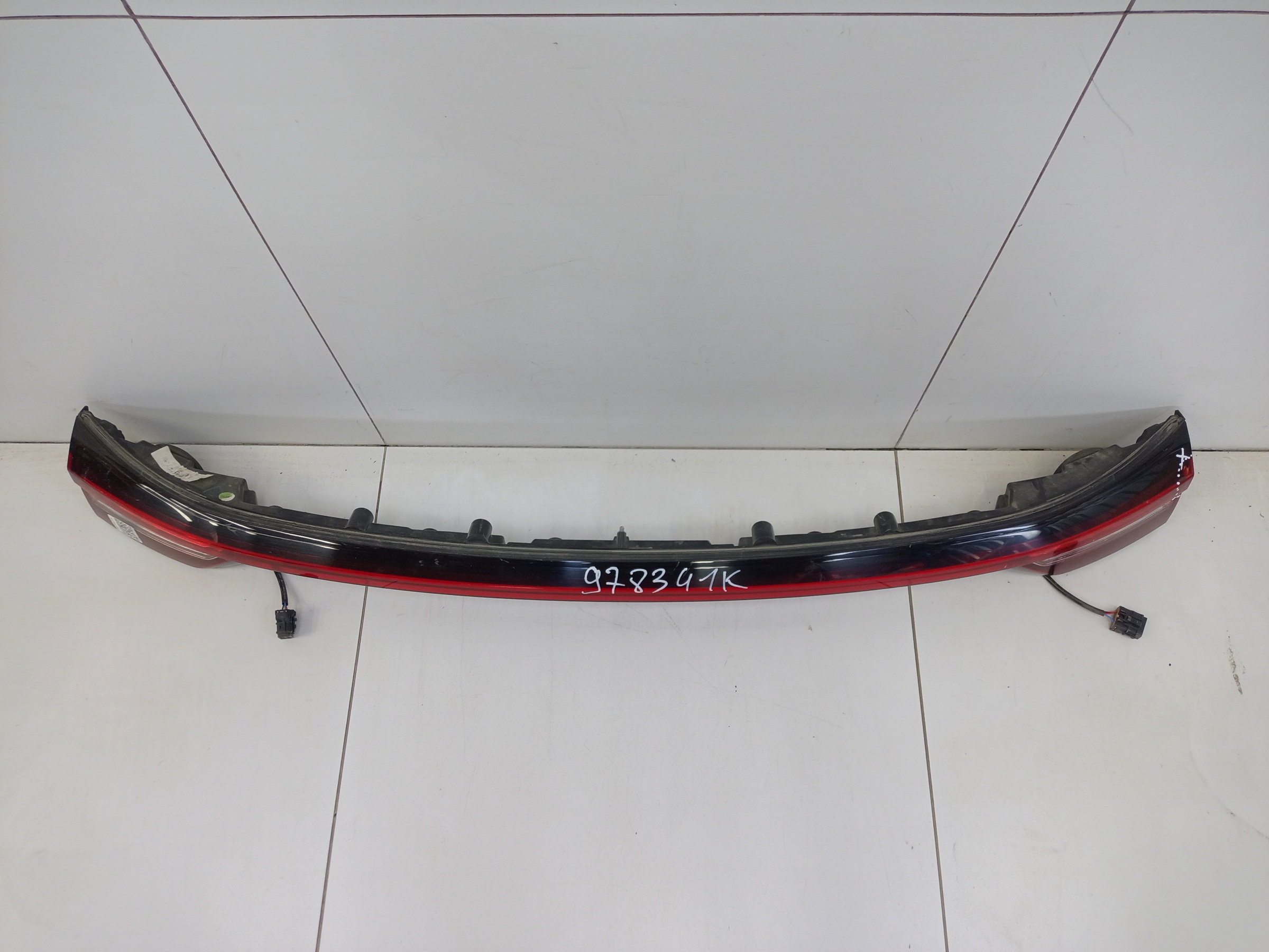 Фонарь задний центральный крышки багажника Москвич 3