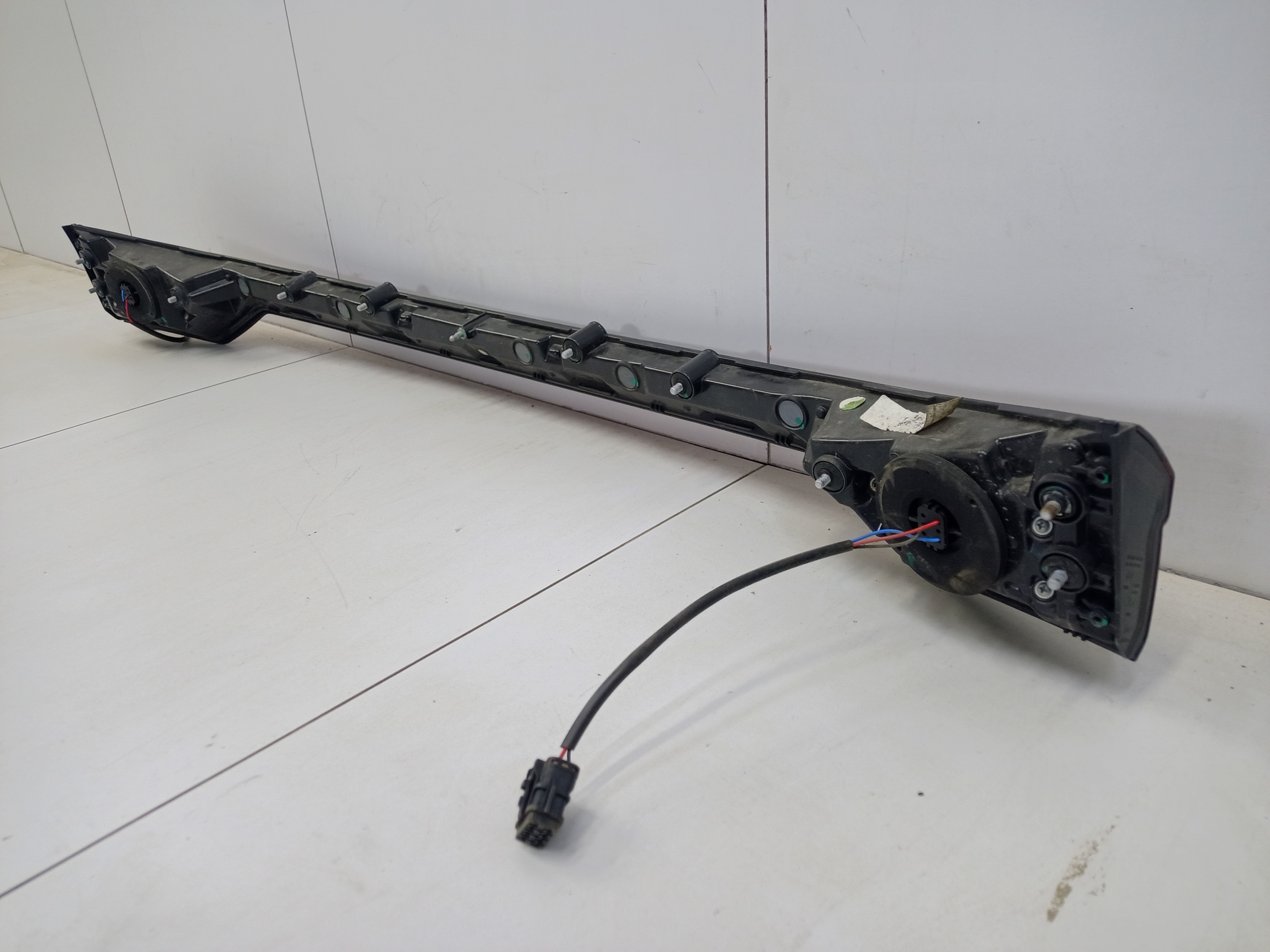 Фонарь задний центральный крышки багажника Москвич 3