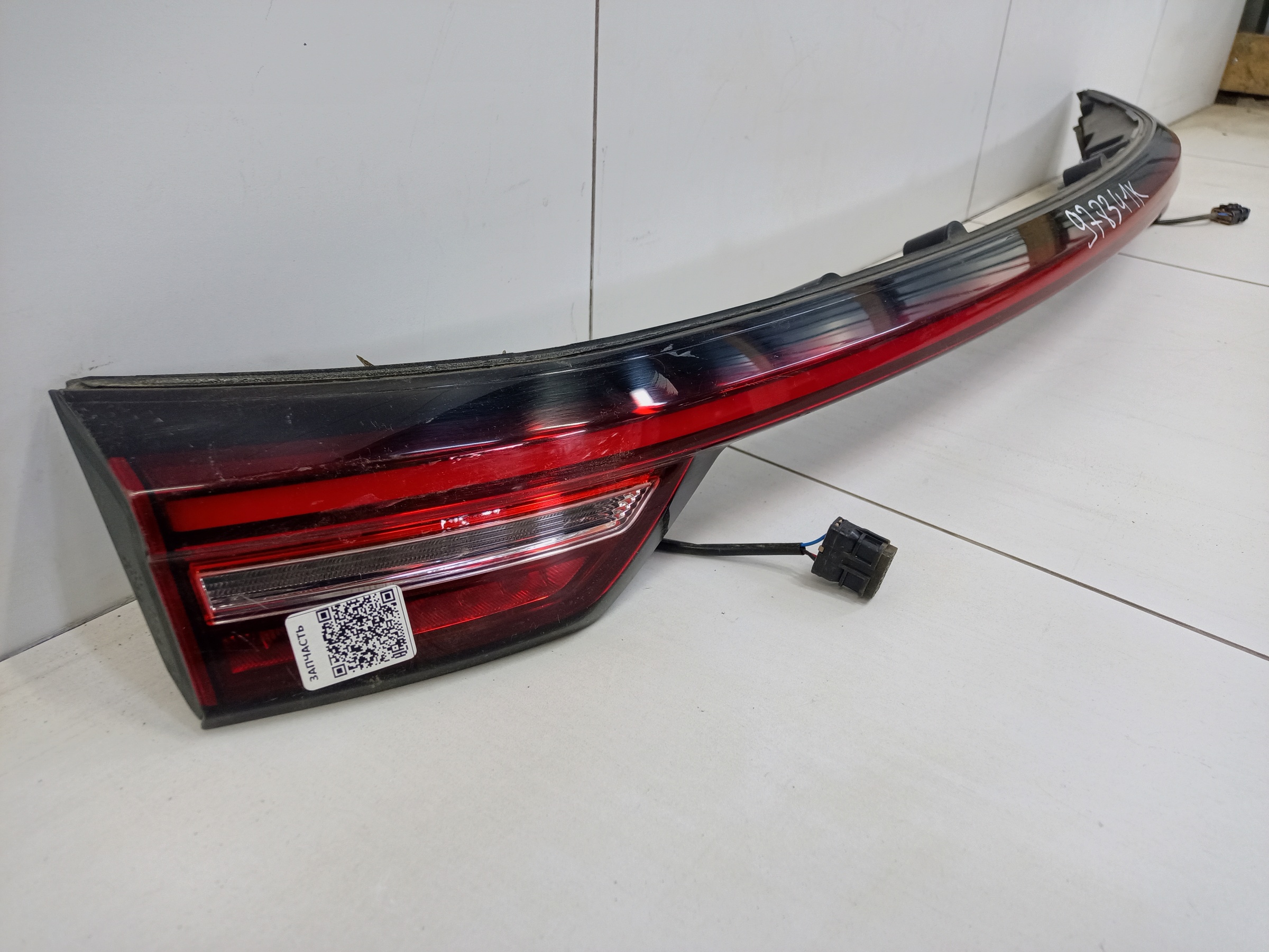 Фонарь задний центральный крышки багажника Москвич 3