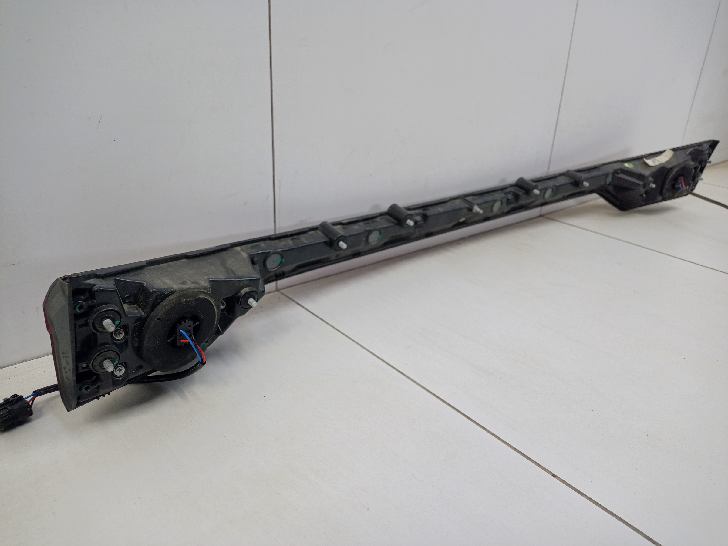 Фонарь задний центральный крышки багажника Москвич 3