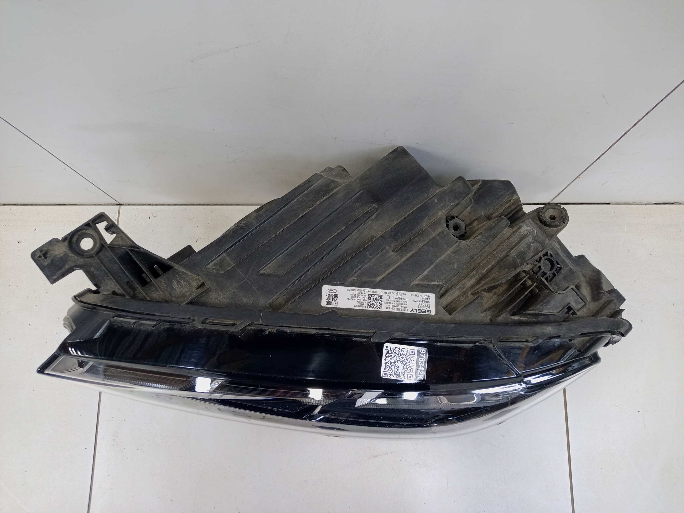 Фара передняя левая Geely Monjaro LED