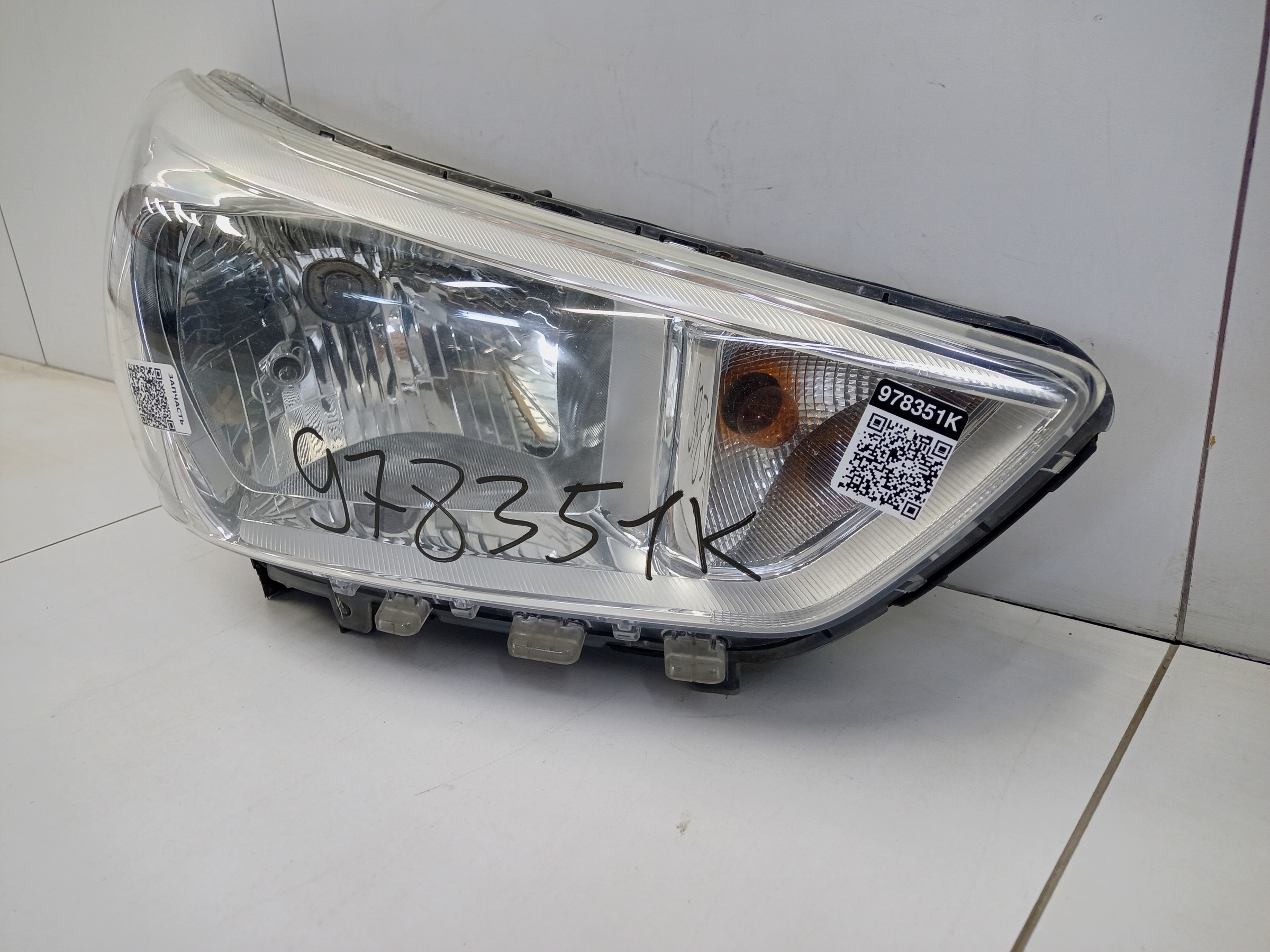 Фара передняя правая Hyundai Creta 1 галоген