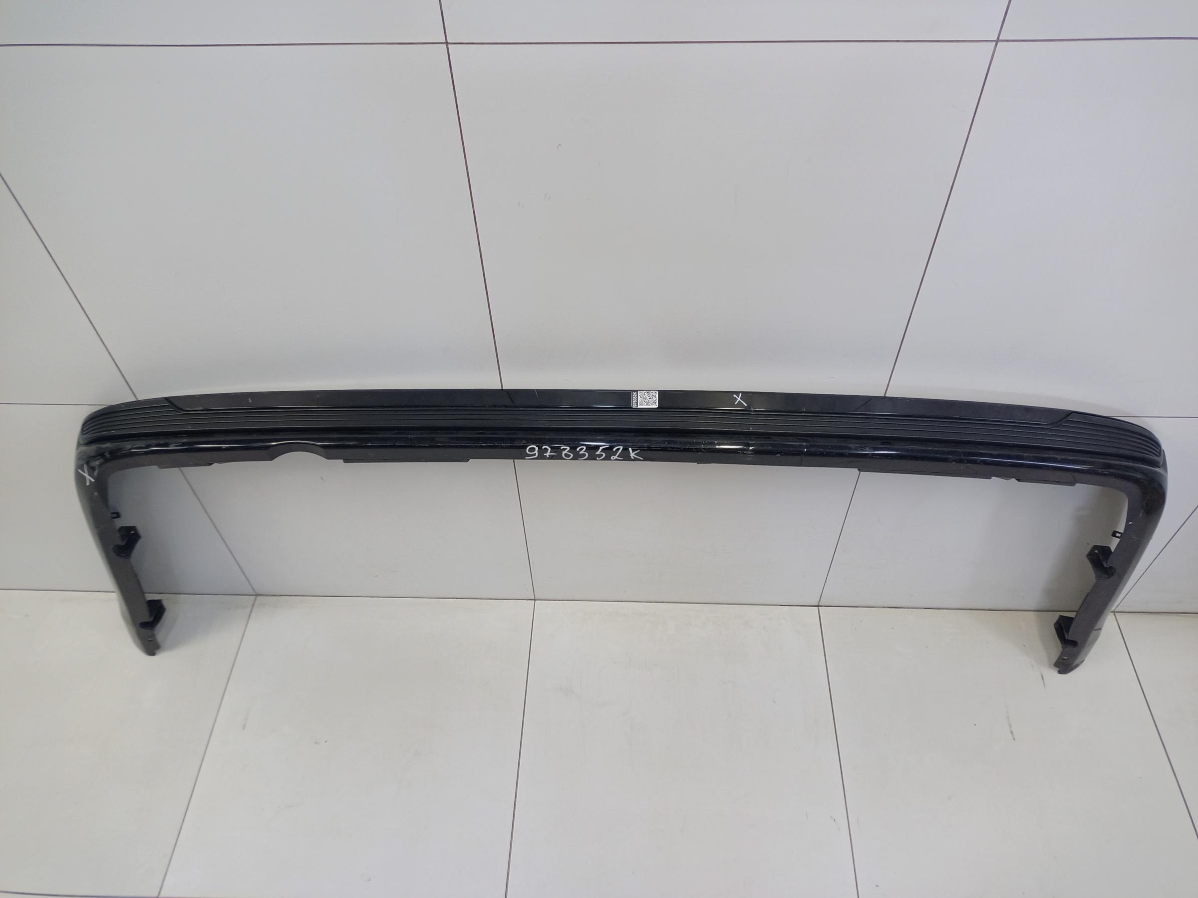 Накладка заднего бампера Toyota Land Cruiser 200 Restail 2 Executive