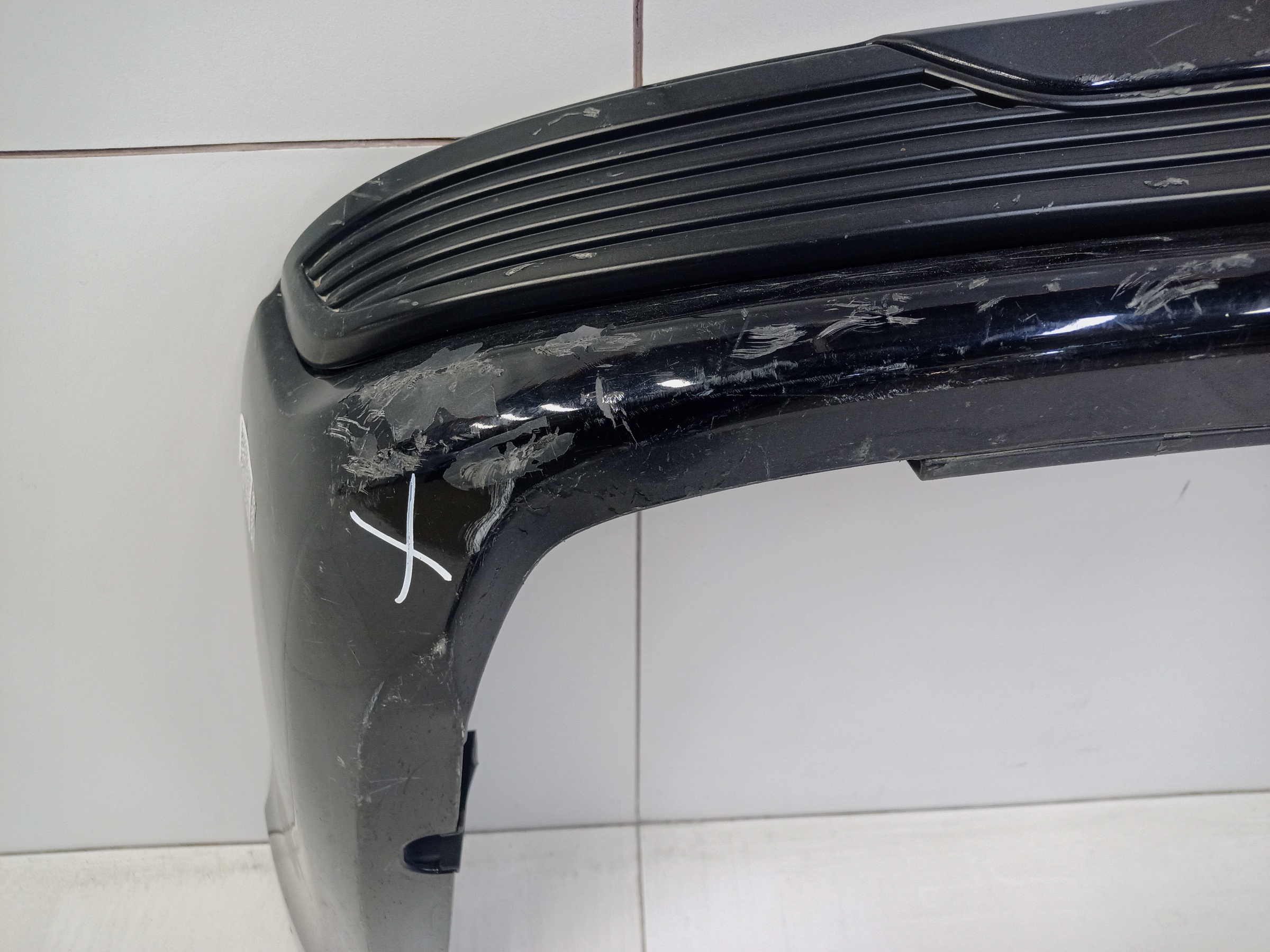 Накладка заднего бампера Toyota Land Cruiser 200 Restail 2 Executive