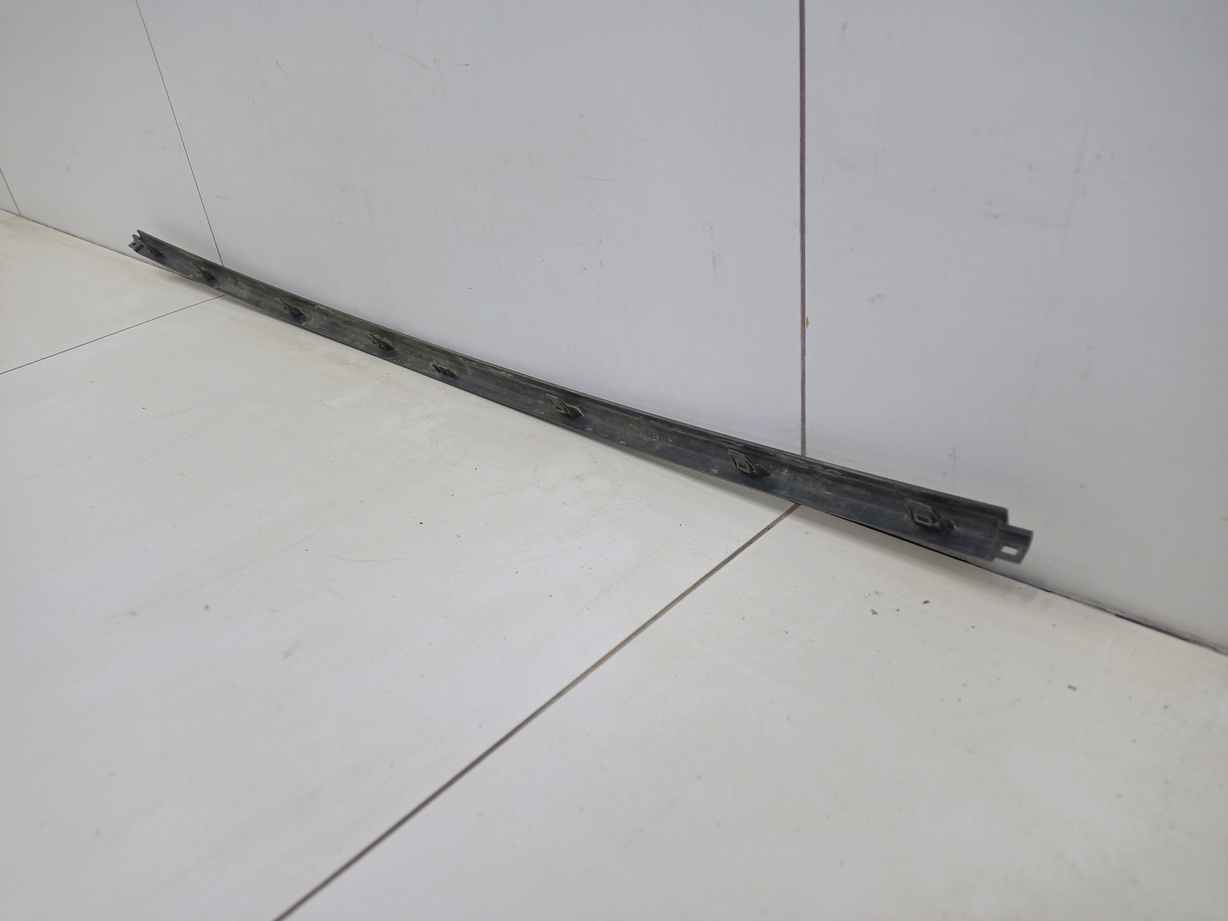 Накладка переднего бампера центральная Land Rover Range Rover 4