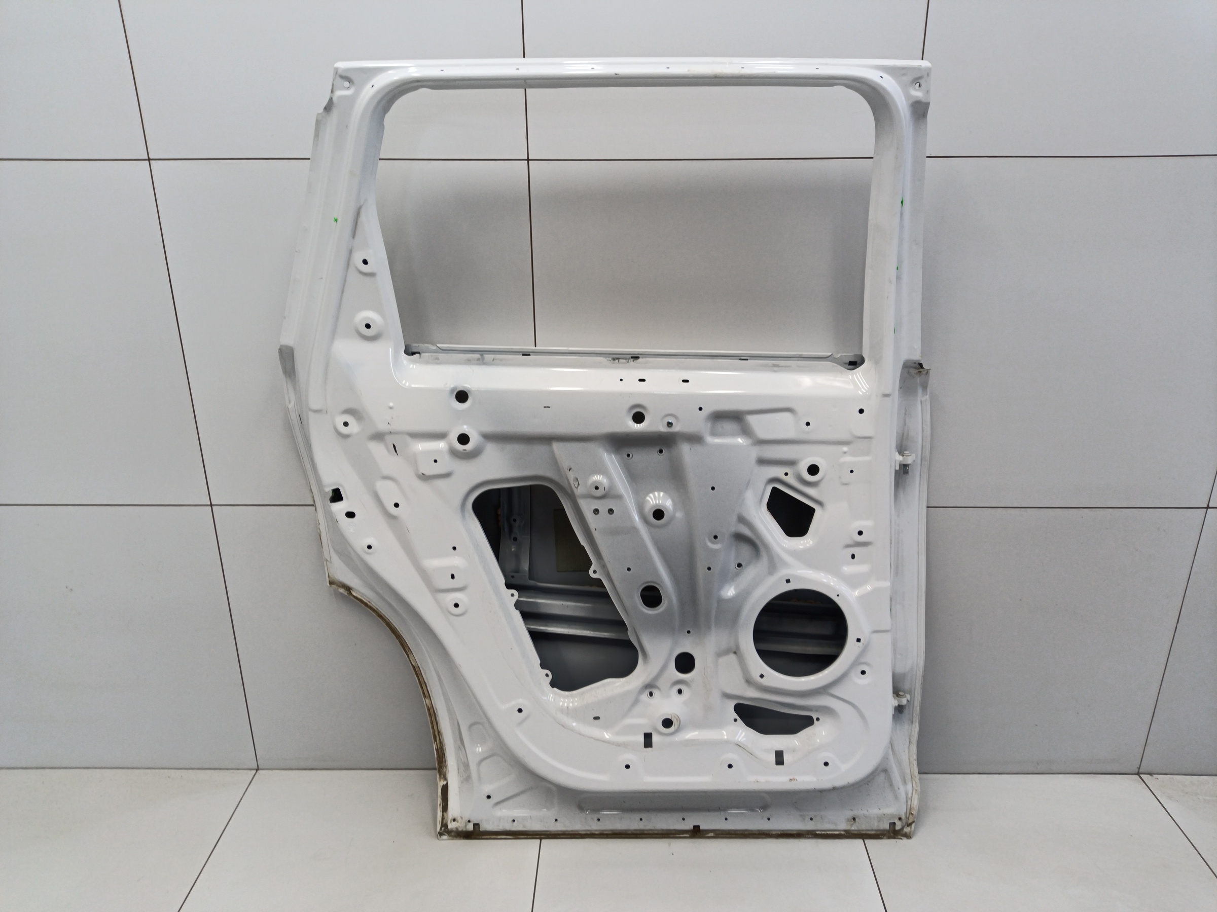 Дверь задняя левая Exeed VX