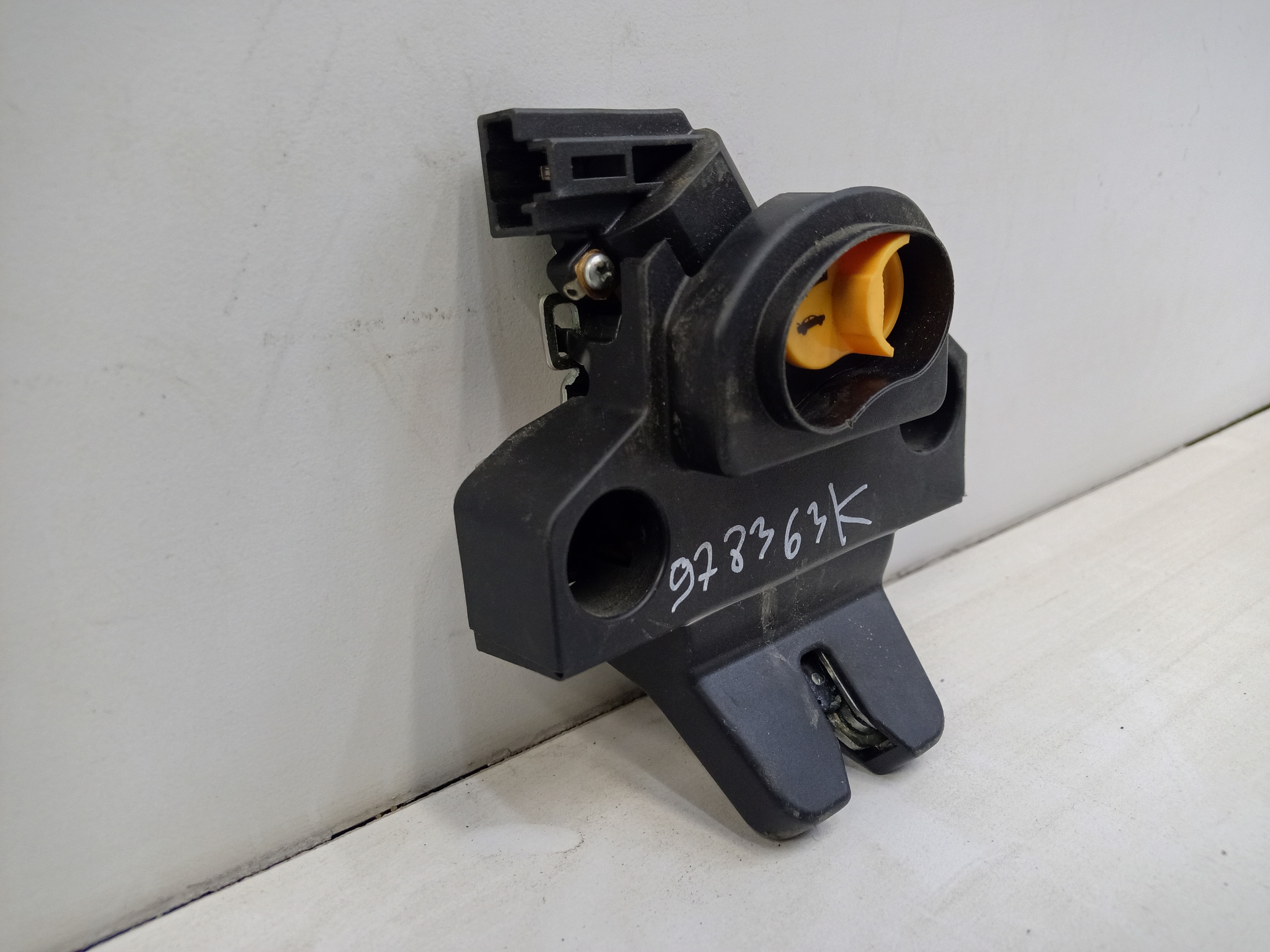 Замок крышки багажника Chery Arrizo 8