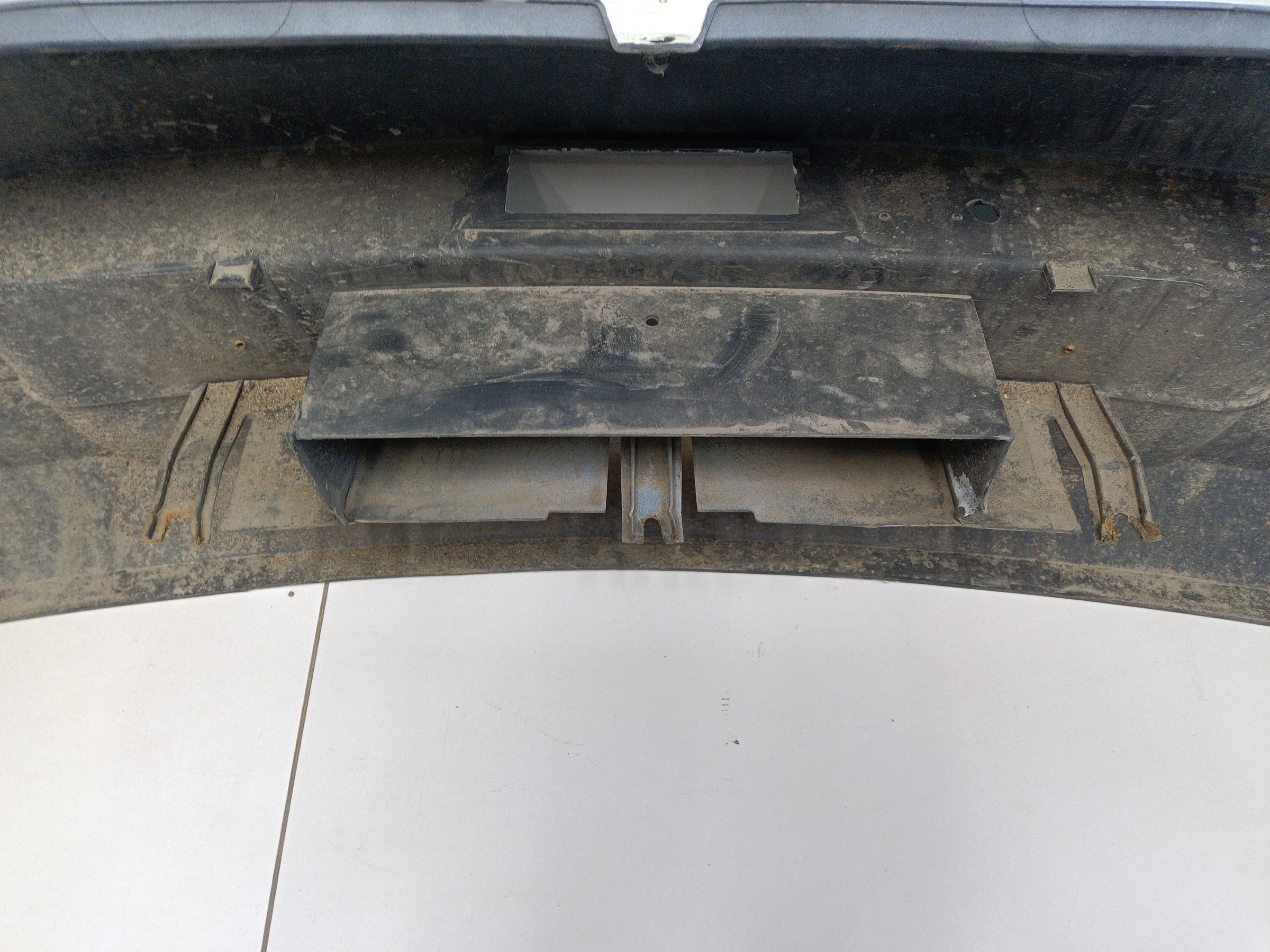 Бампер задний Renault Logan 2