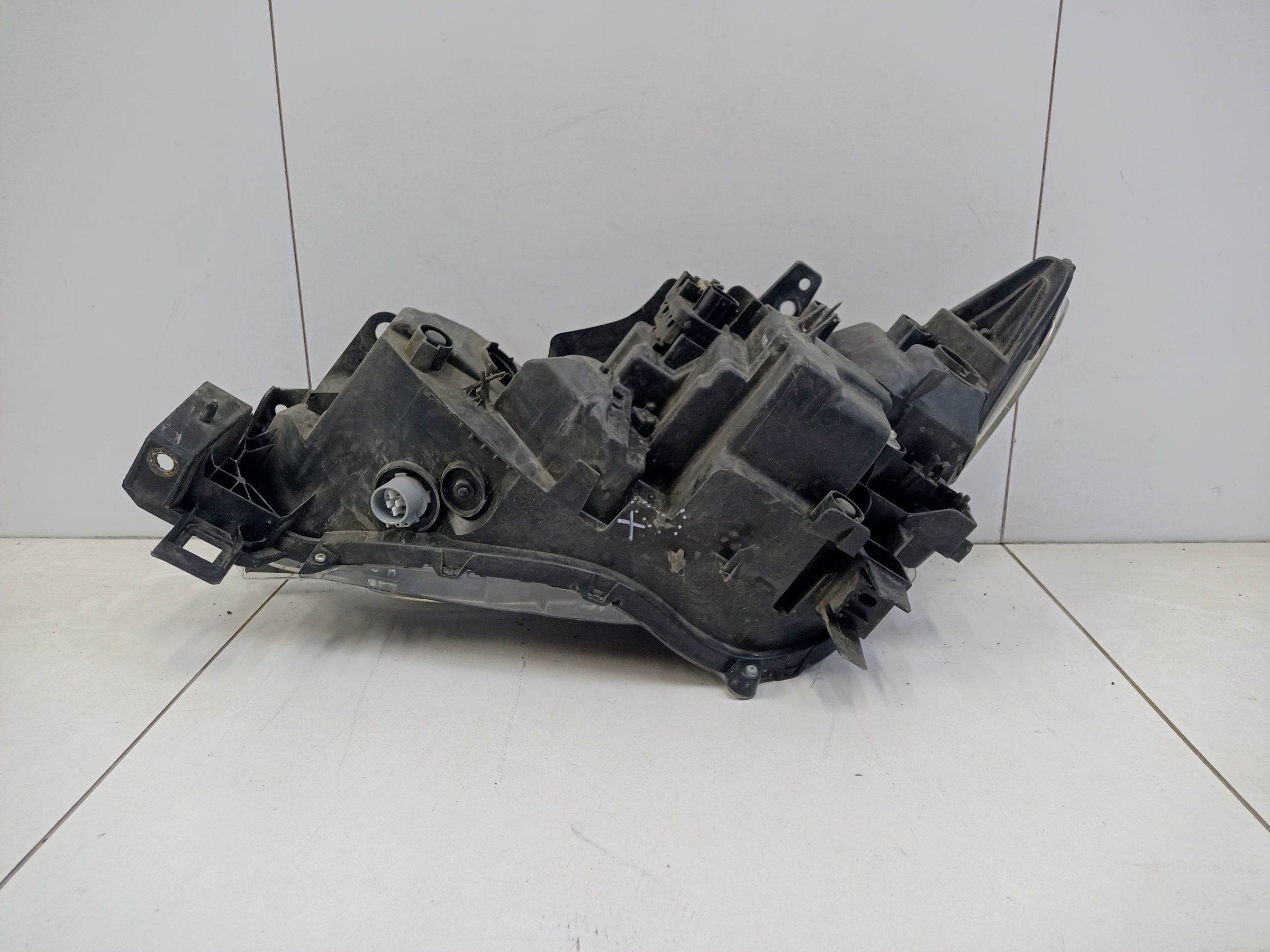 Фара передняя правая Mazda CX-5 2 LED