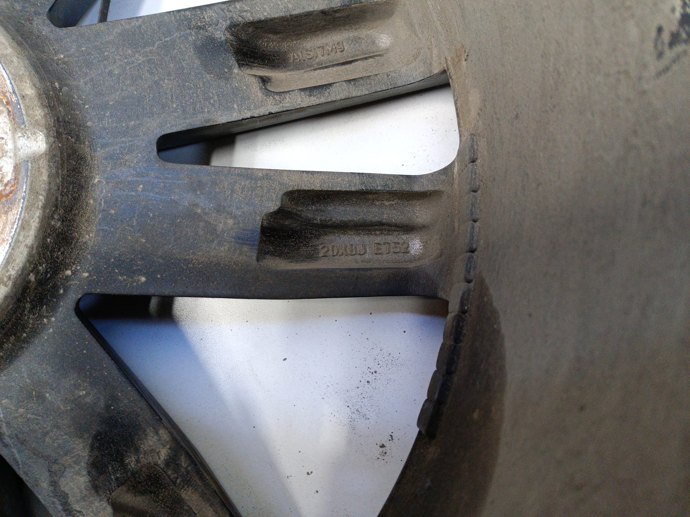 Диск колеса литой Geely Monjaro R20