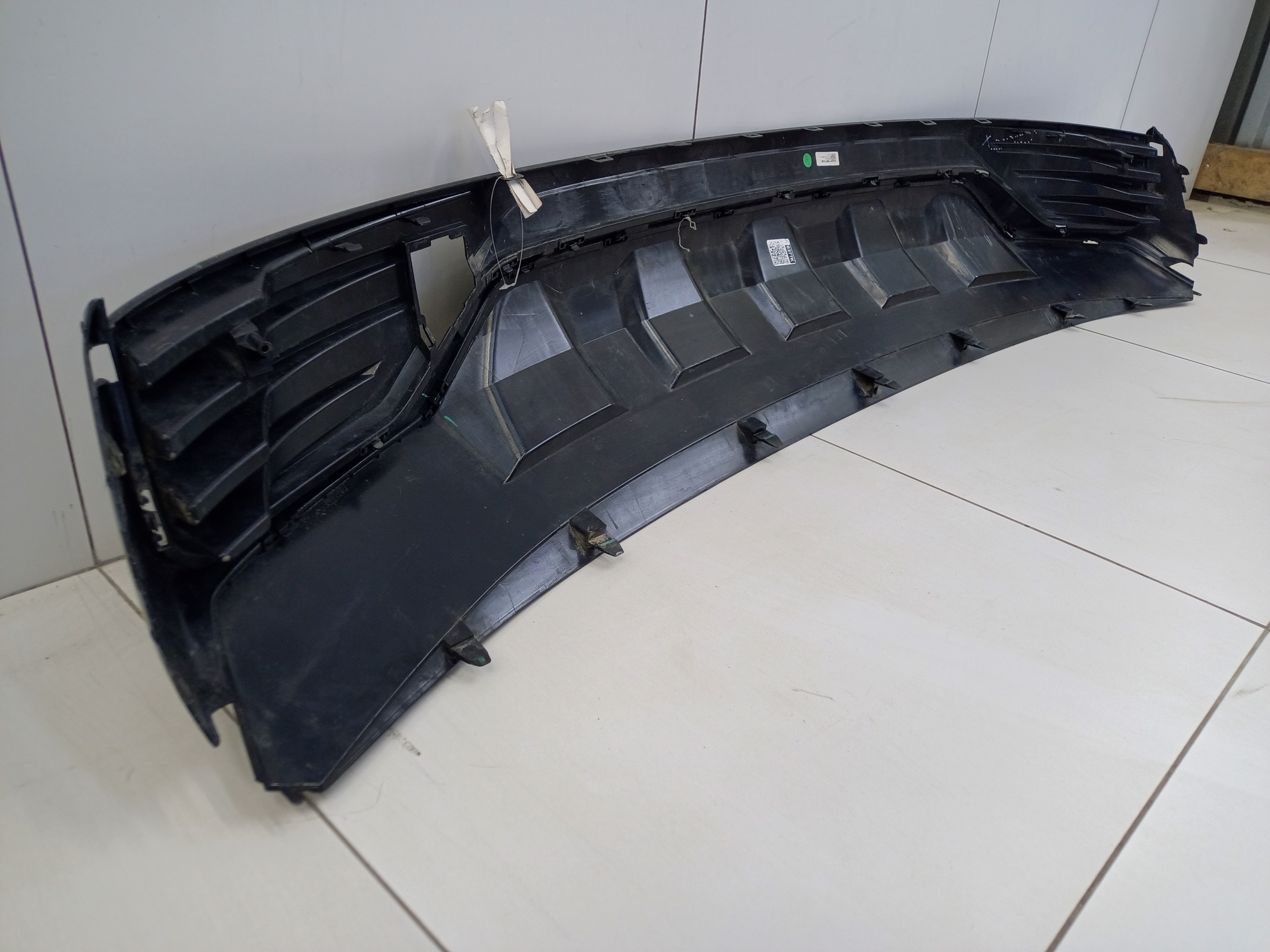 Юбка заднего бампера Geely Monjaro