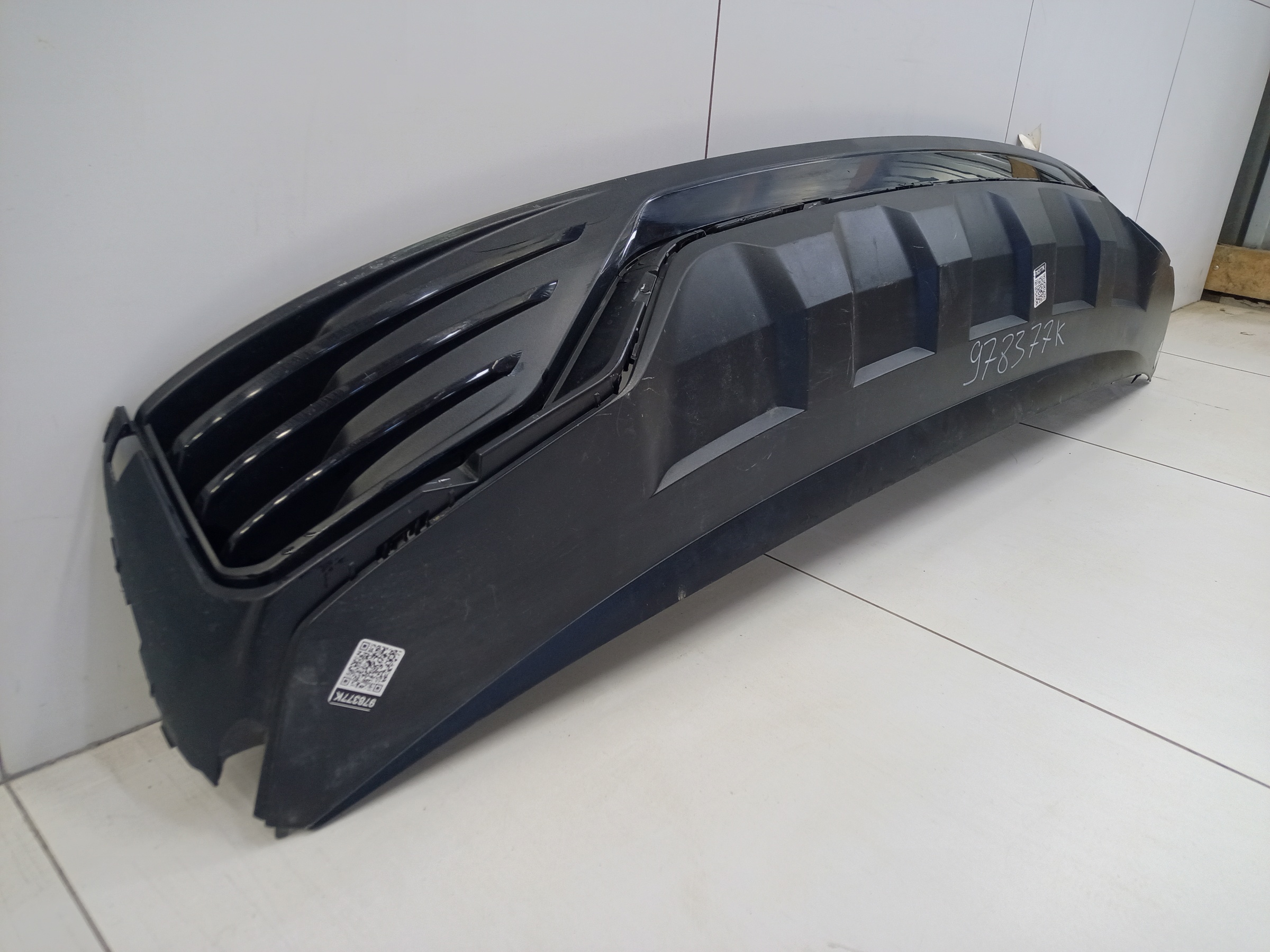 Юбка заднего бампера Geely Monjaro