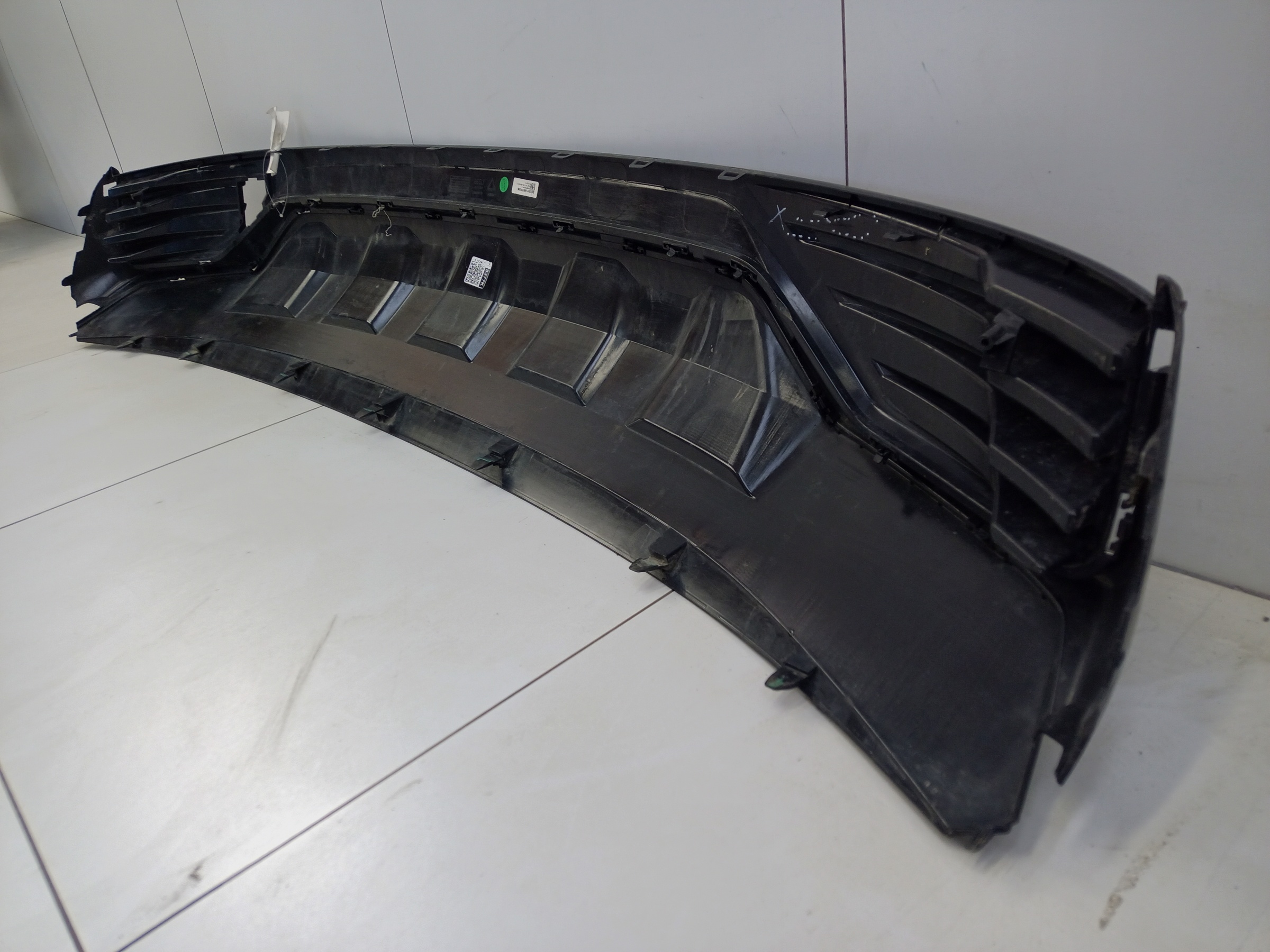 Юбка заднего бампера Geely Monjaro