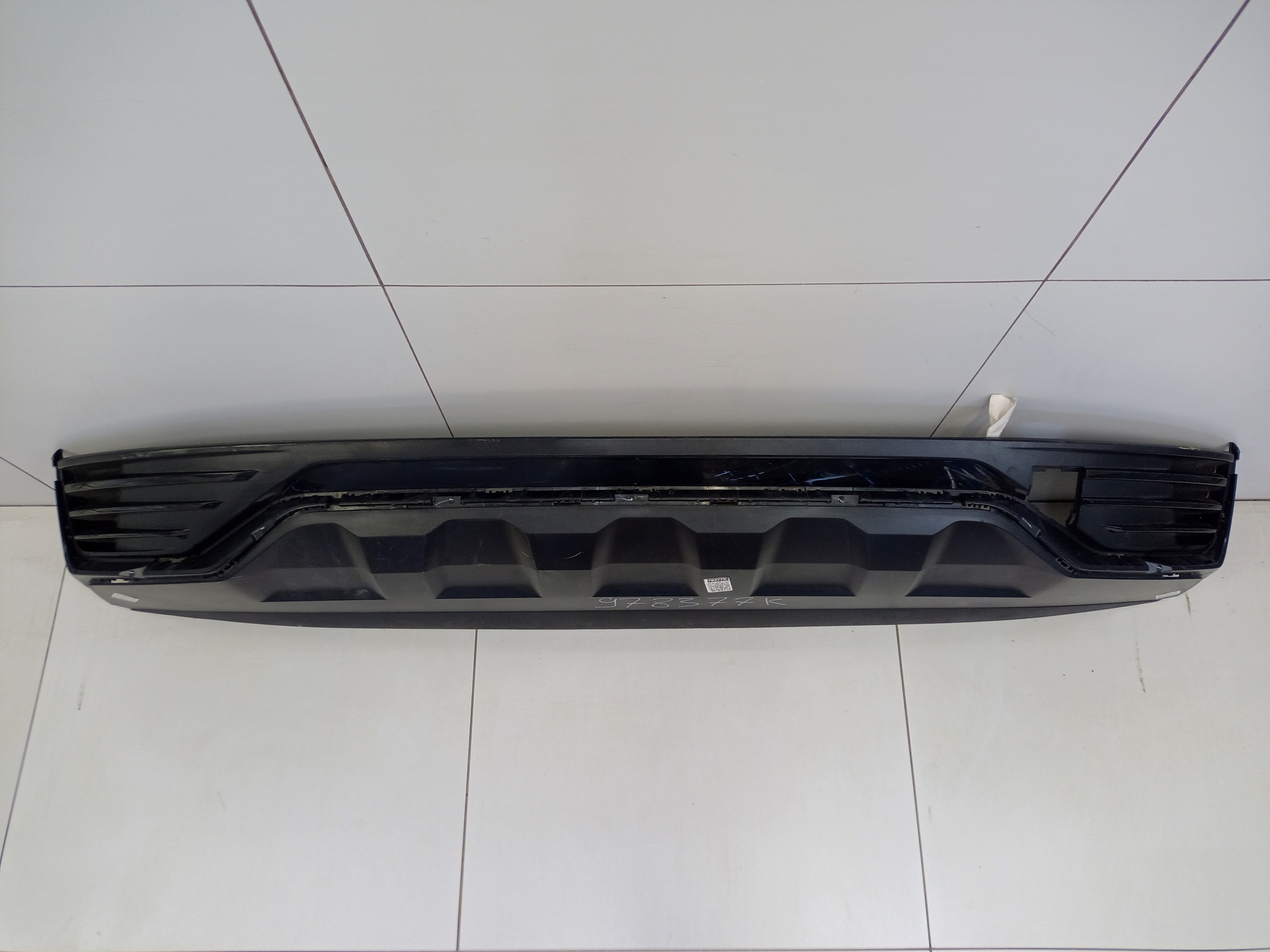 Юбка заднего бампера Geely Monjaro