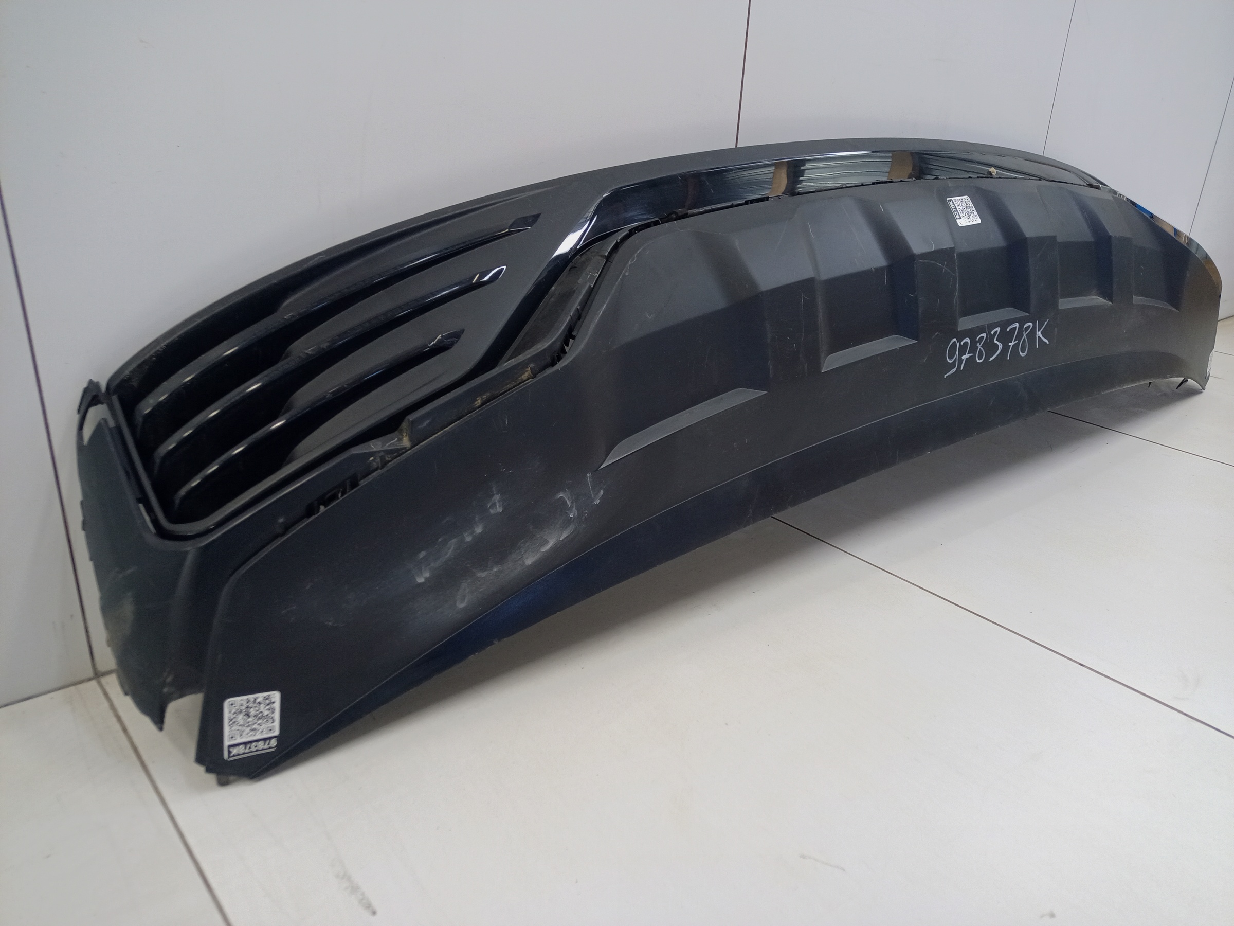 Юбка заднего бампера Geely Monjaro