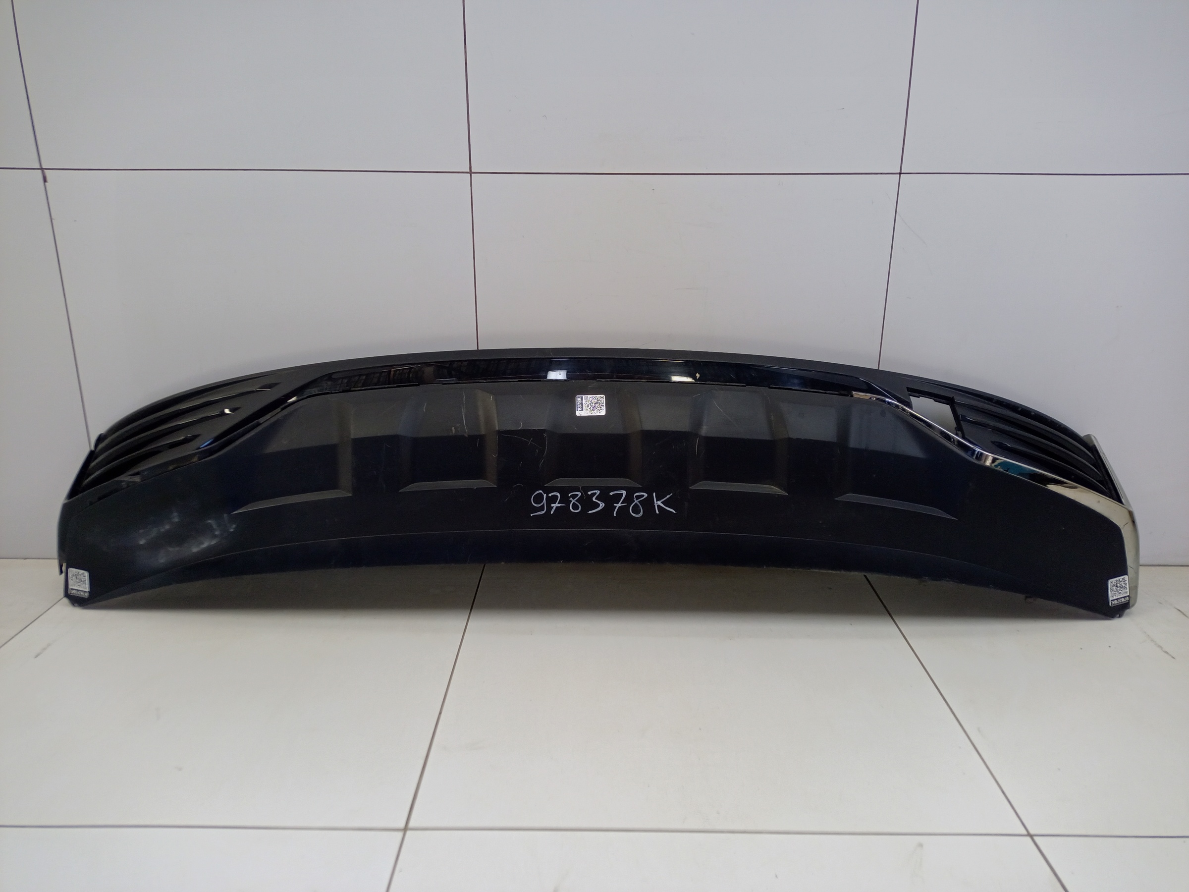 Юбка заднего бампера Geely Monjaro