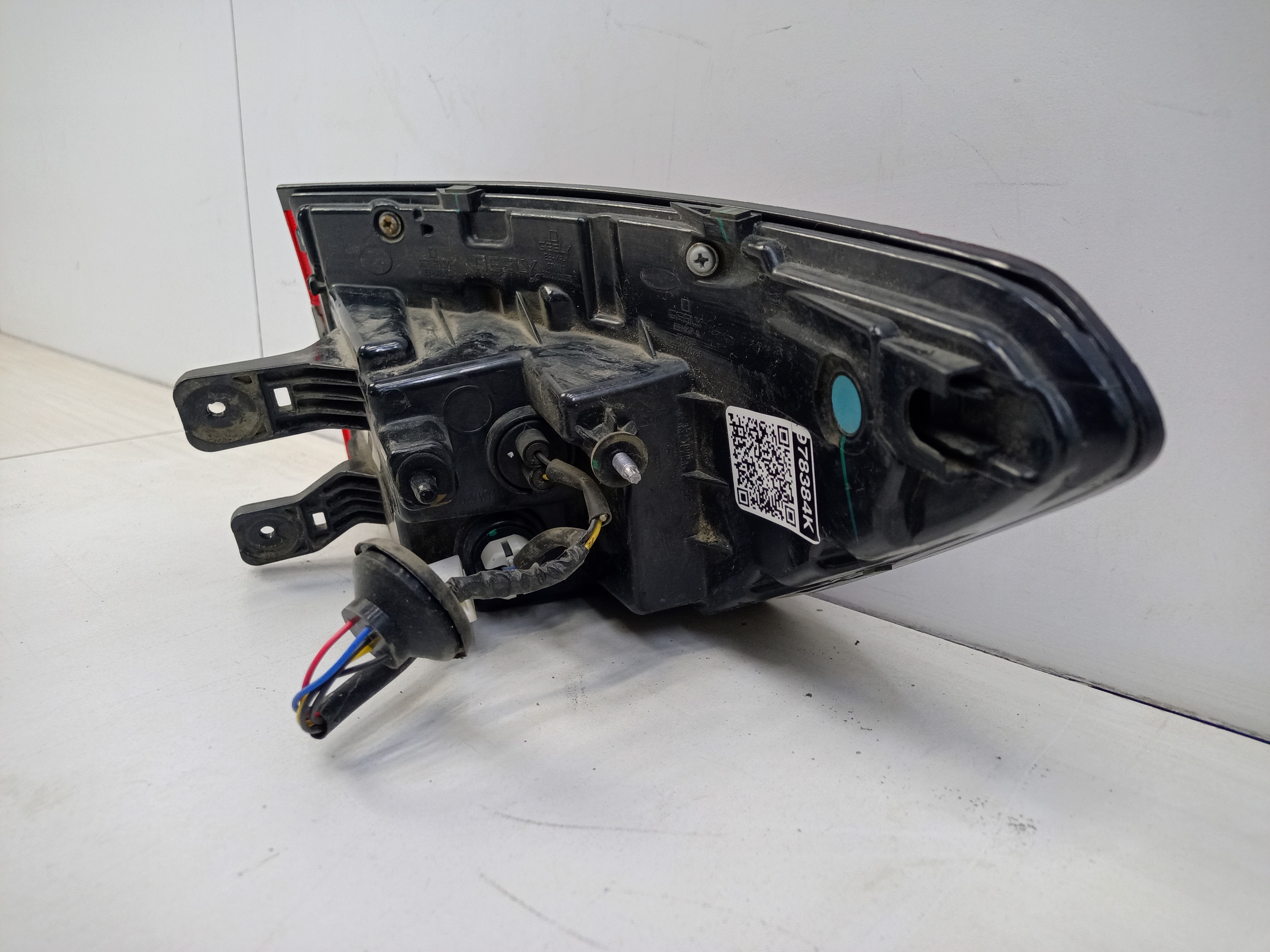 Фонарь задний левый наружный Geely Coolray LED