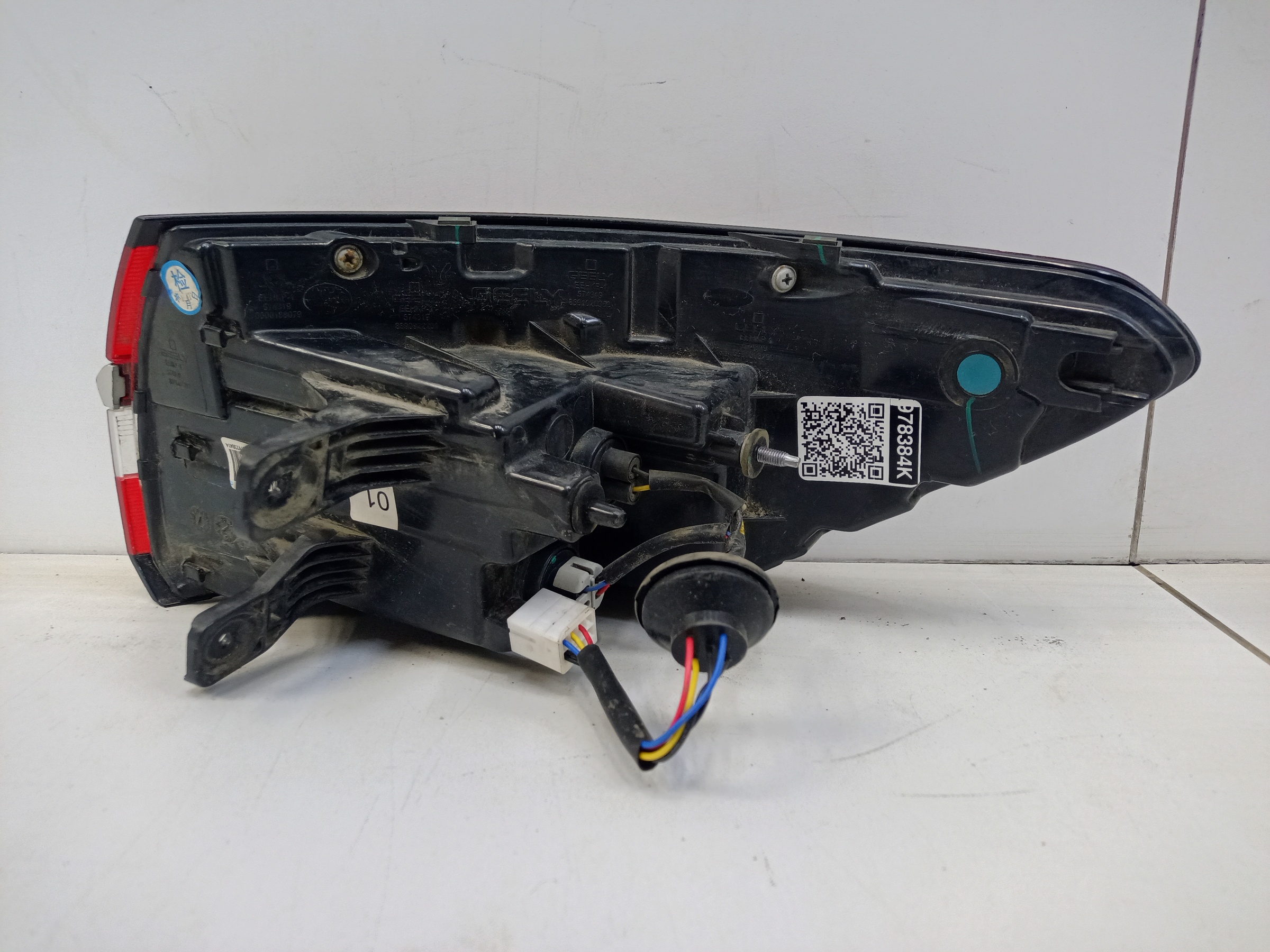 Фонарь задний левый наружный Geely Coolray LED