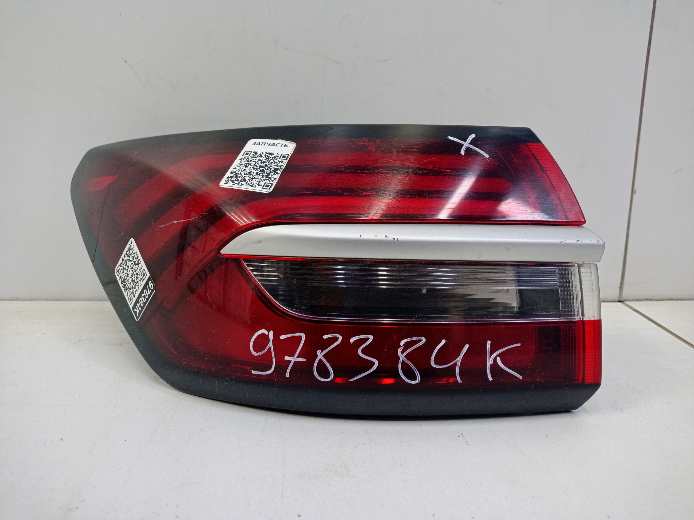 Фонарь задний левый наружный Geely Coolray LED