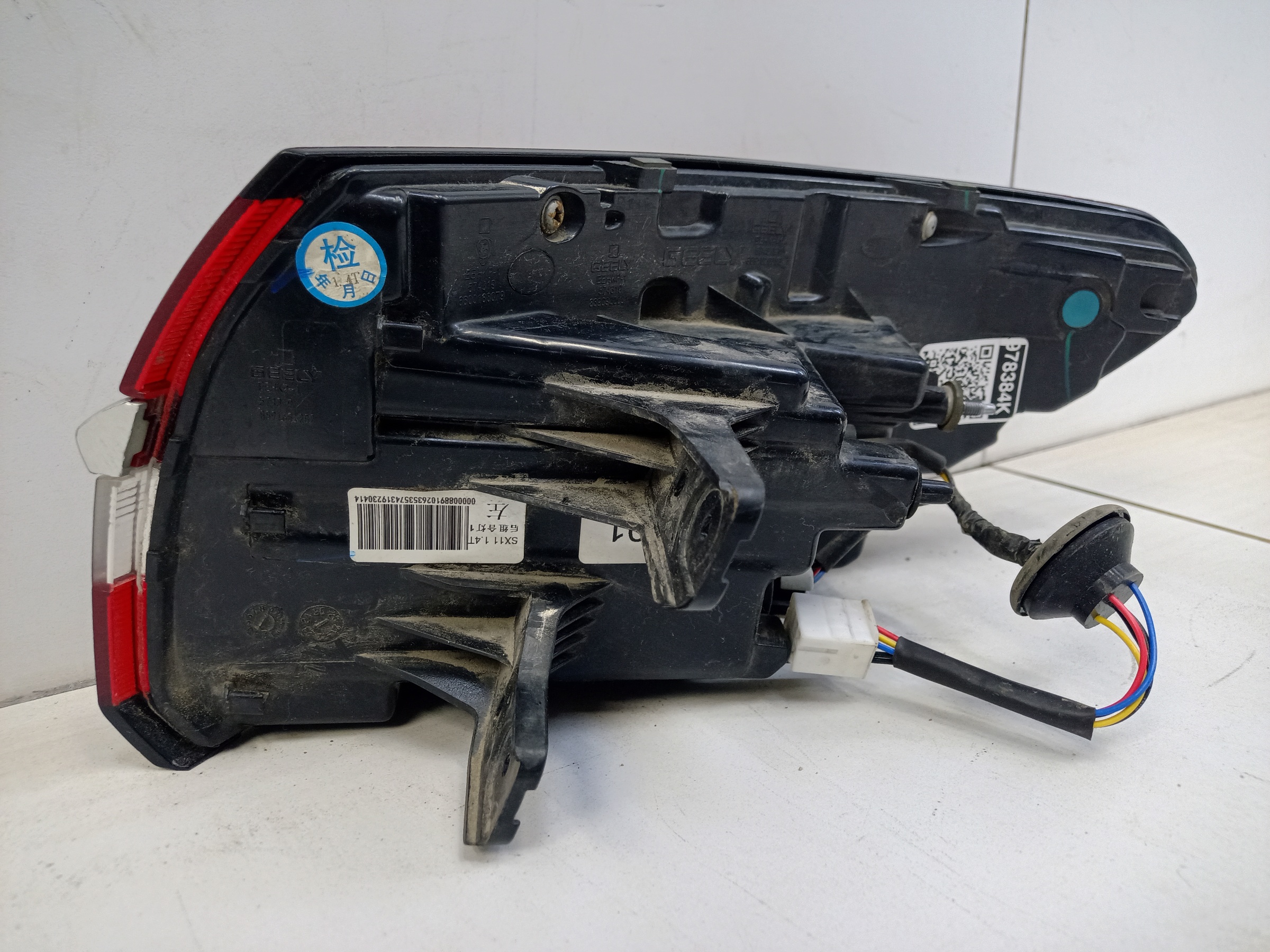 Фонарь задний левый наружный Geely Coolray LED