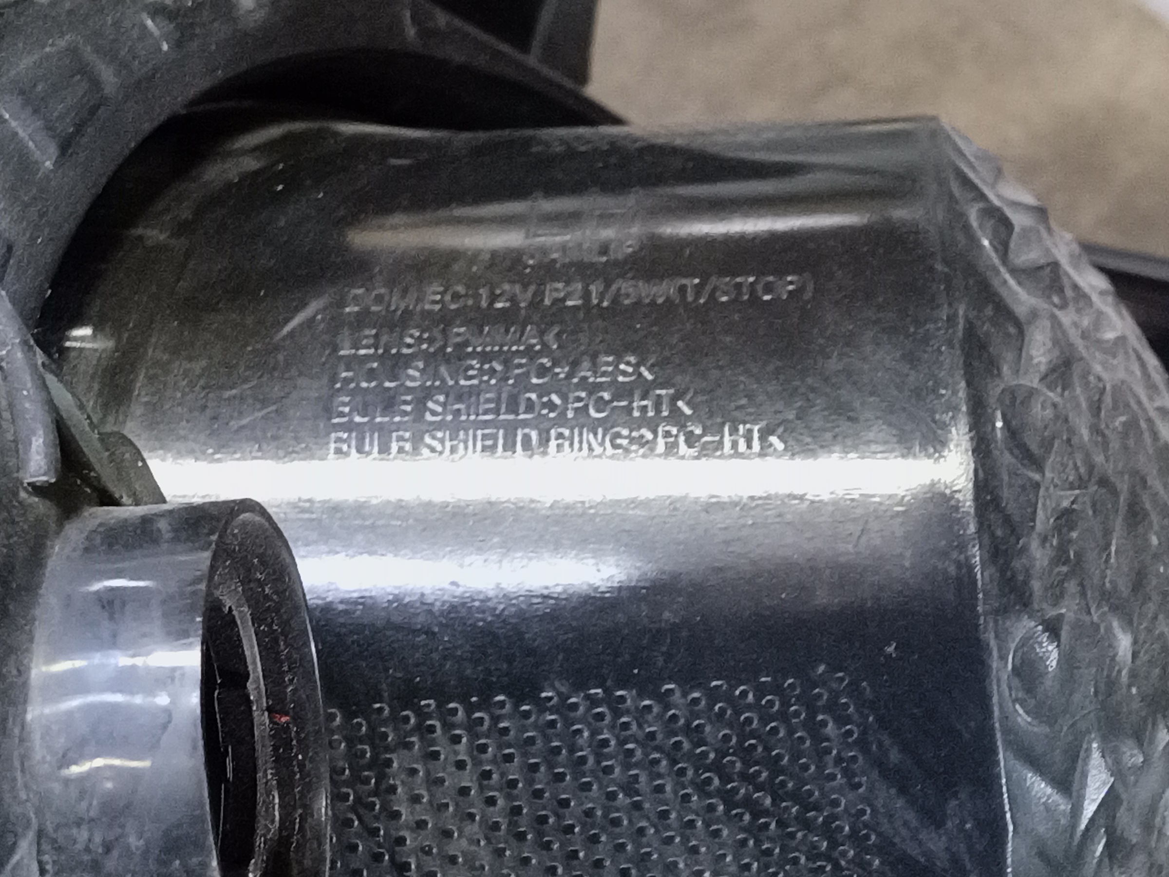 Фонарь задний левый Chevrolet Cruze Hatchback