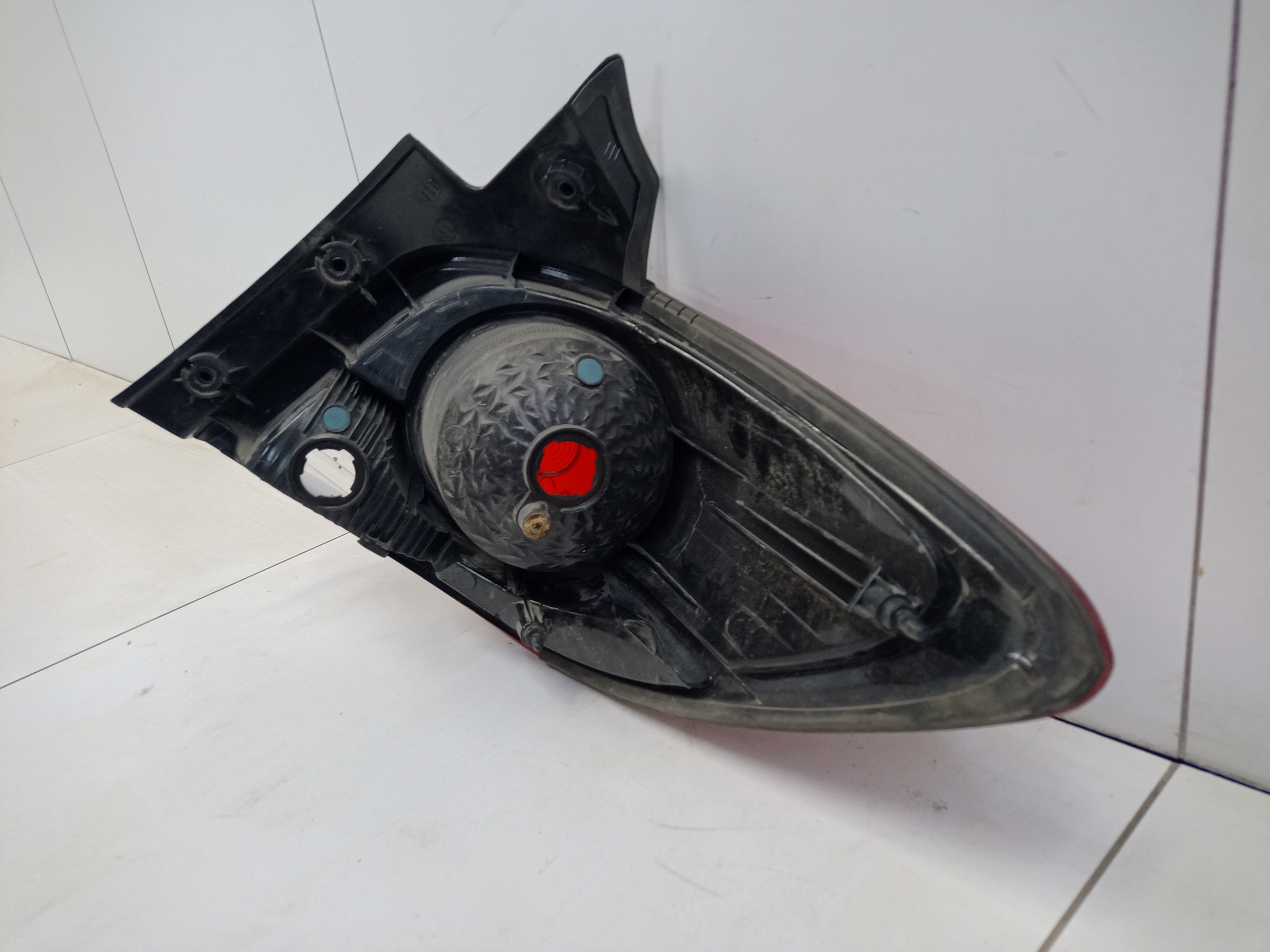 Фонарь задний левый Chevrolet Cruze Hatchback