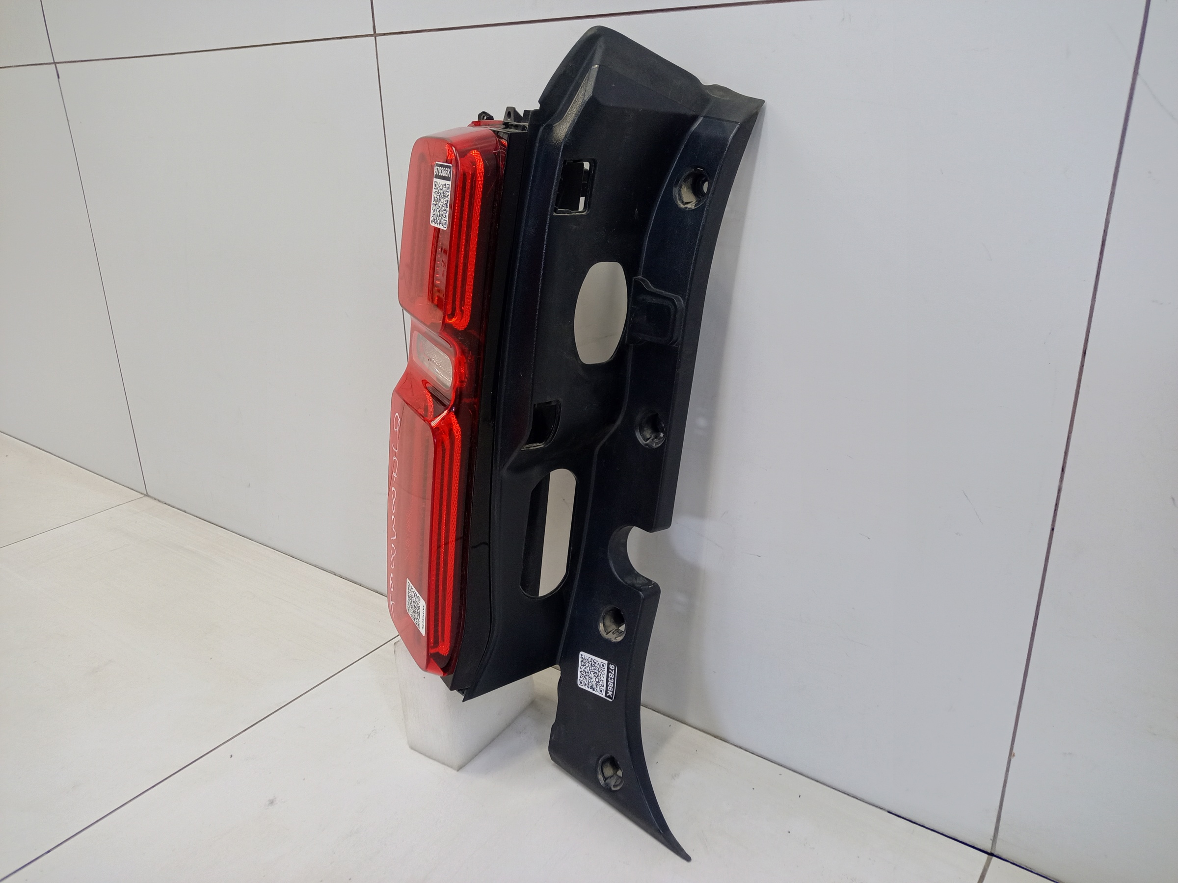 Фонарь задний левый Tank 500 LED