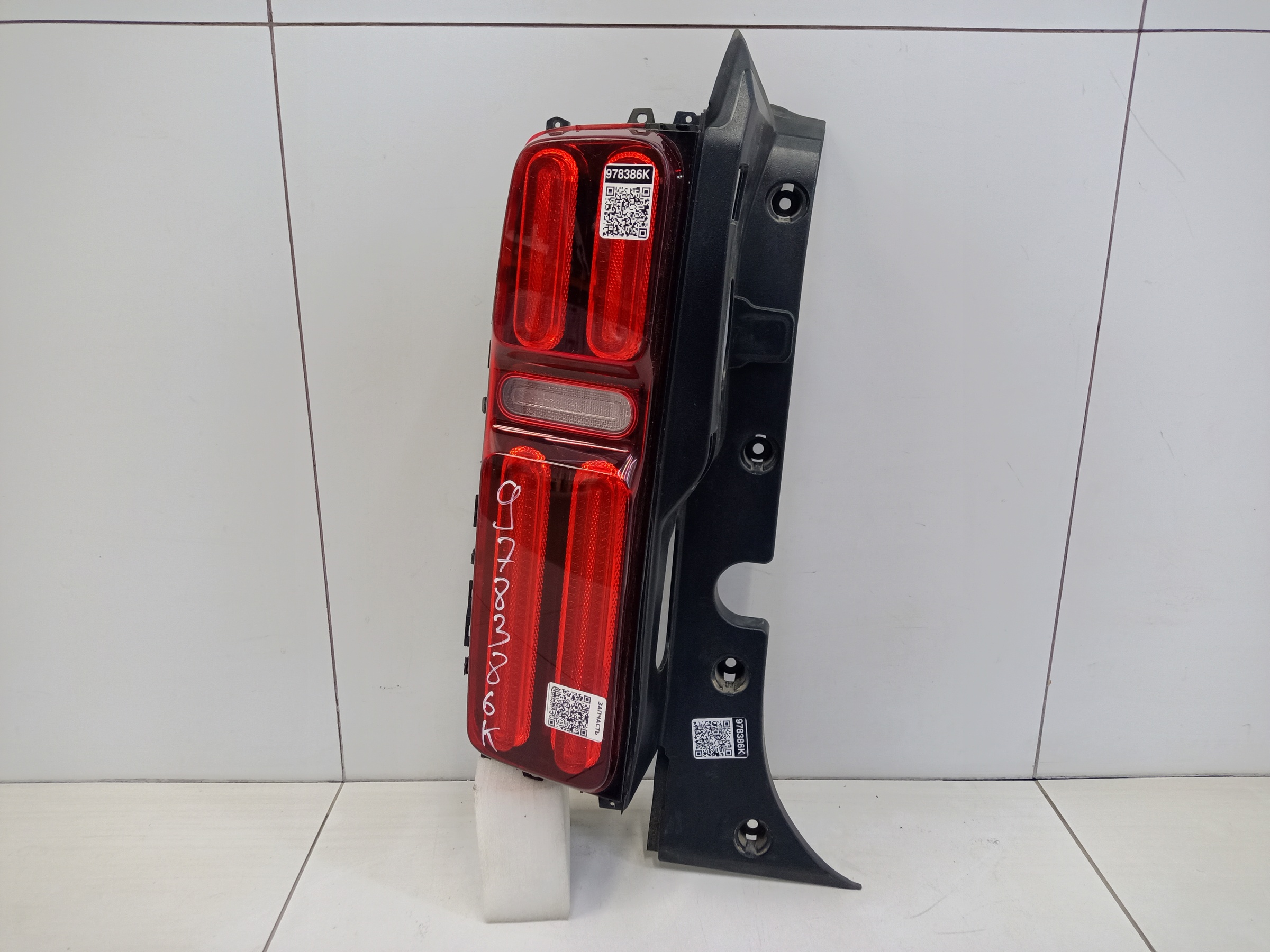 Фонарь задний левый Tank 500 LED