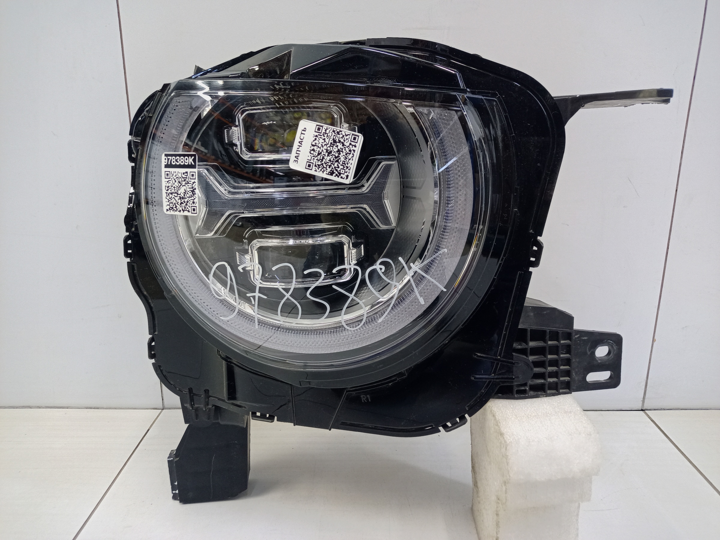 Фара передняя правая Haval H7 LED