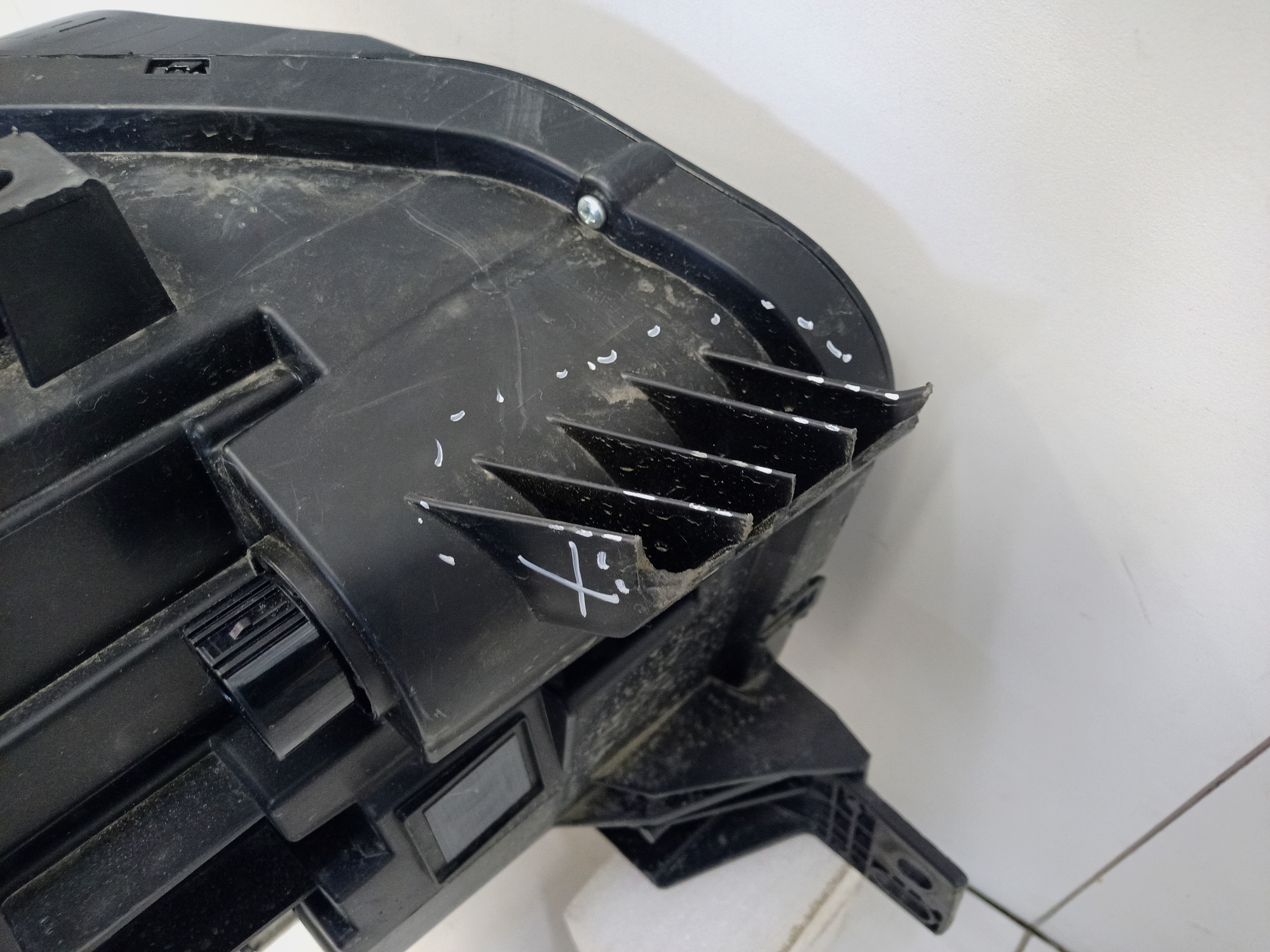 Фара передняя левая Haval H7 LED