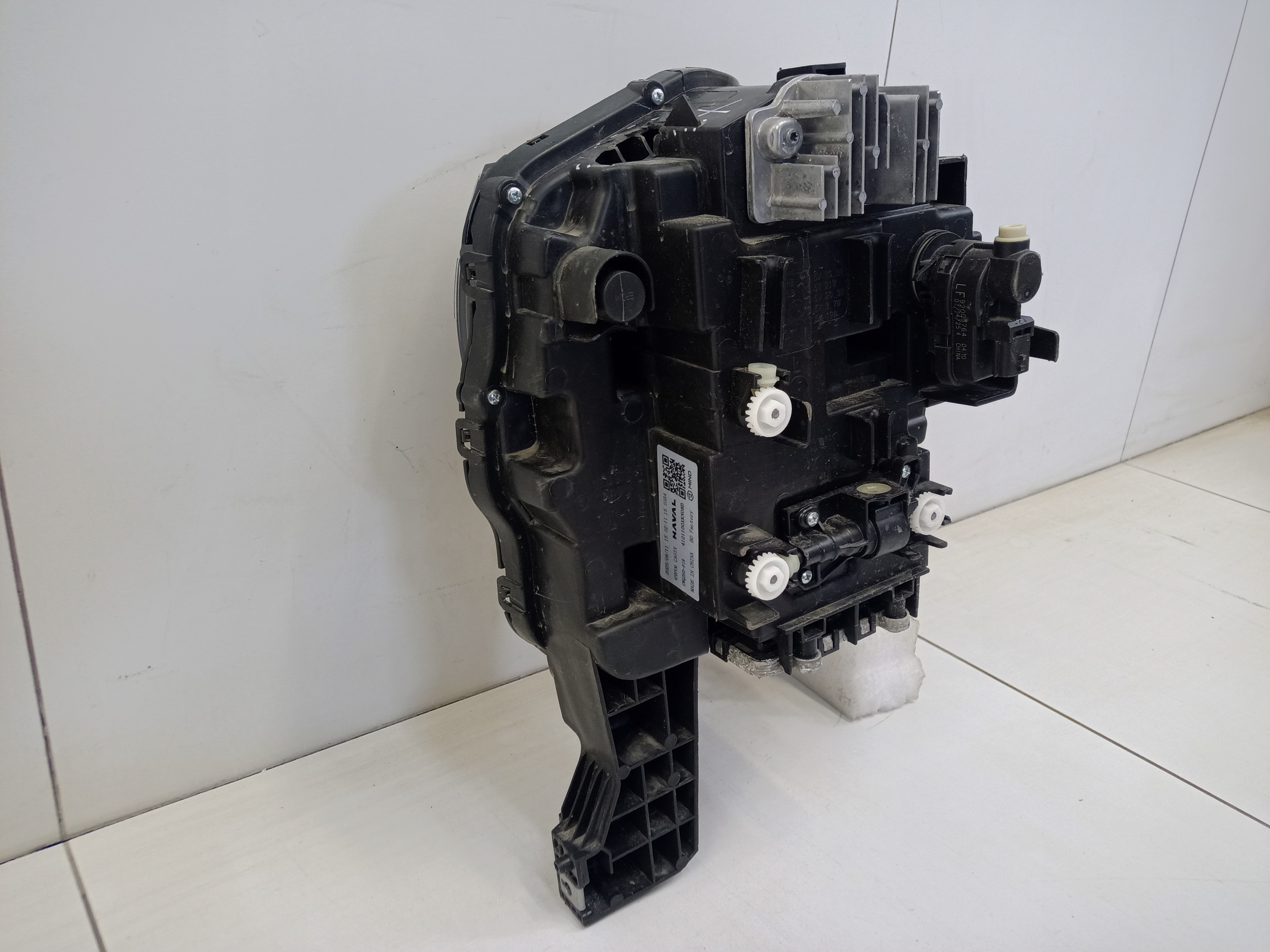 Фара передняя левая Haval H7 LED