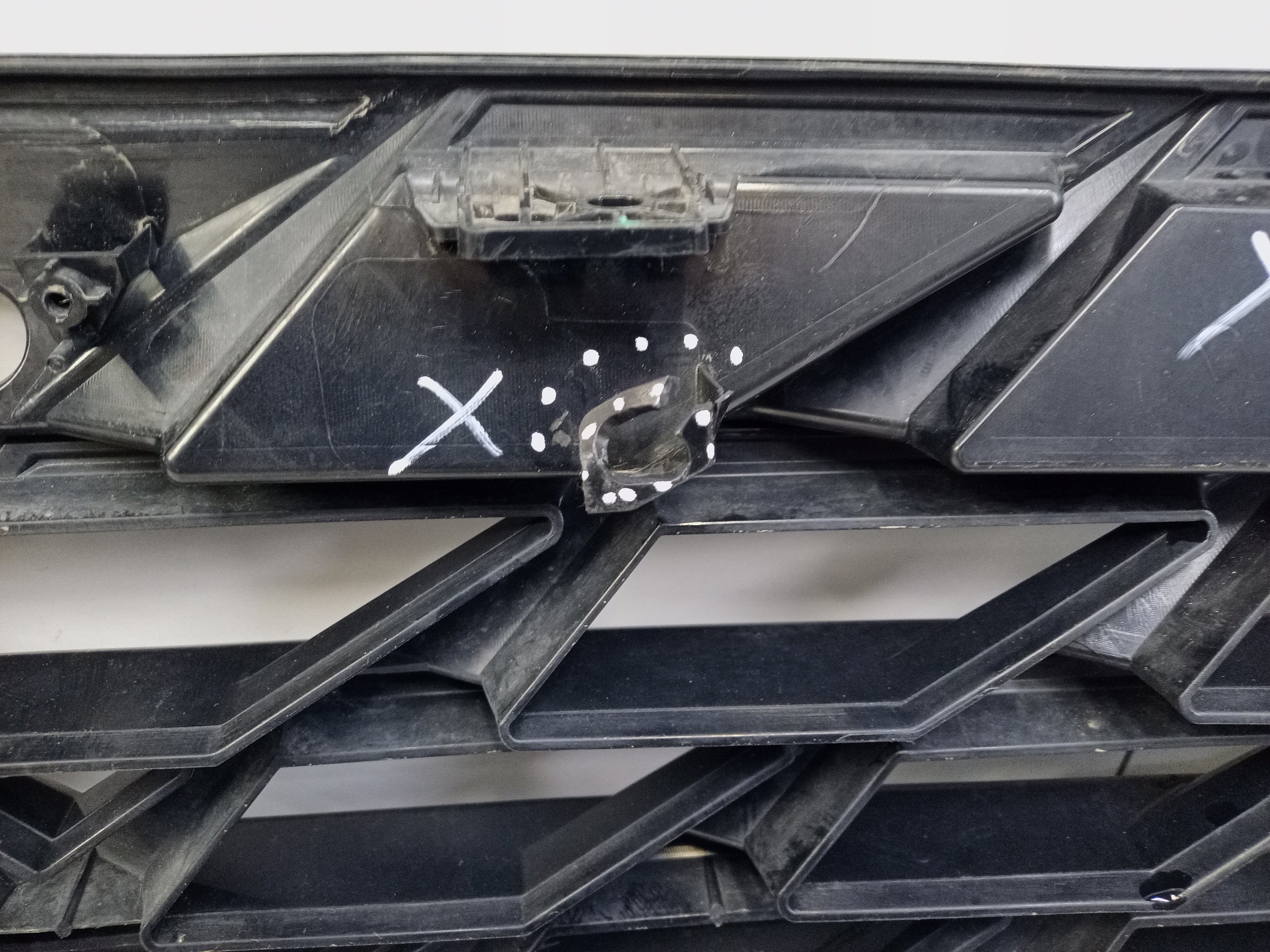 Бампер передний Geely Atlas 2