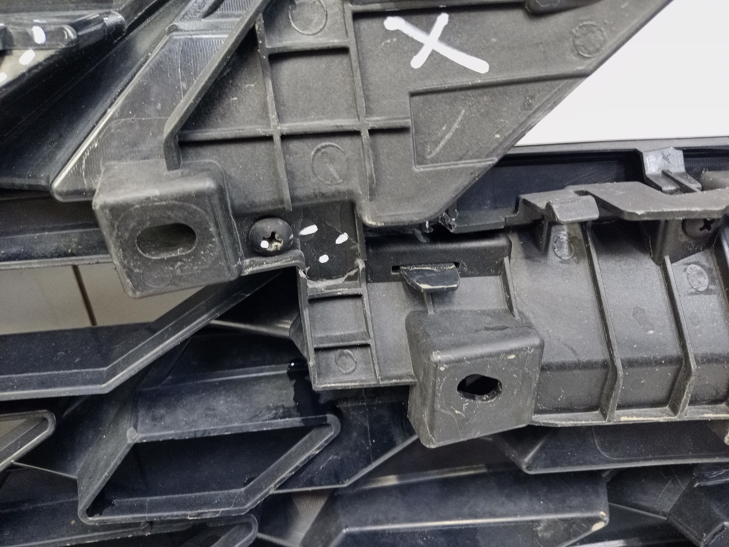 Бампер передний Geely Atlas 2