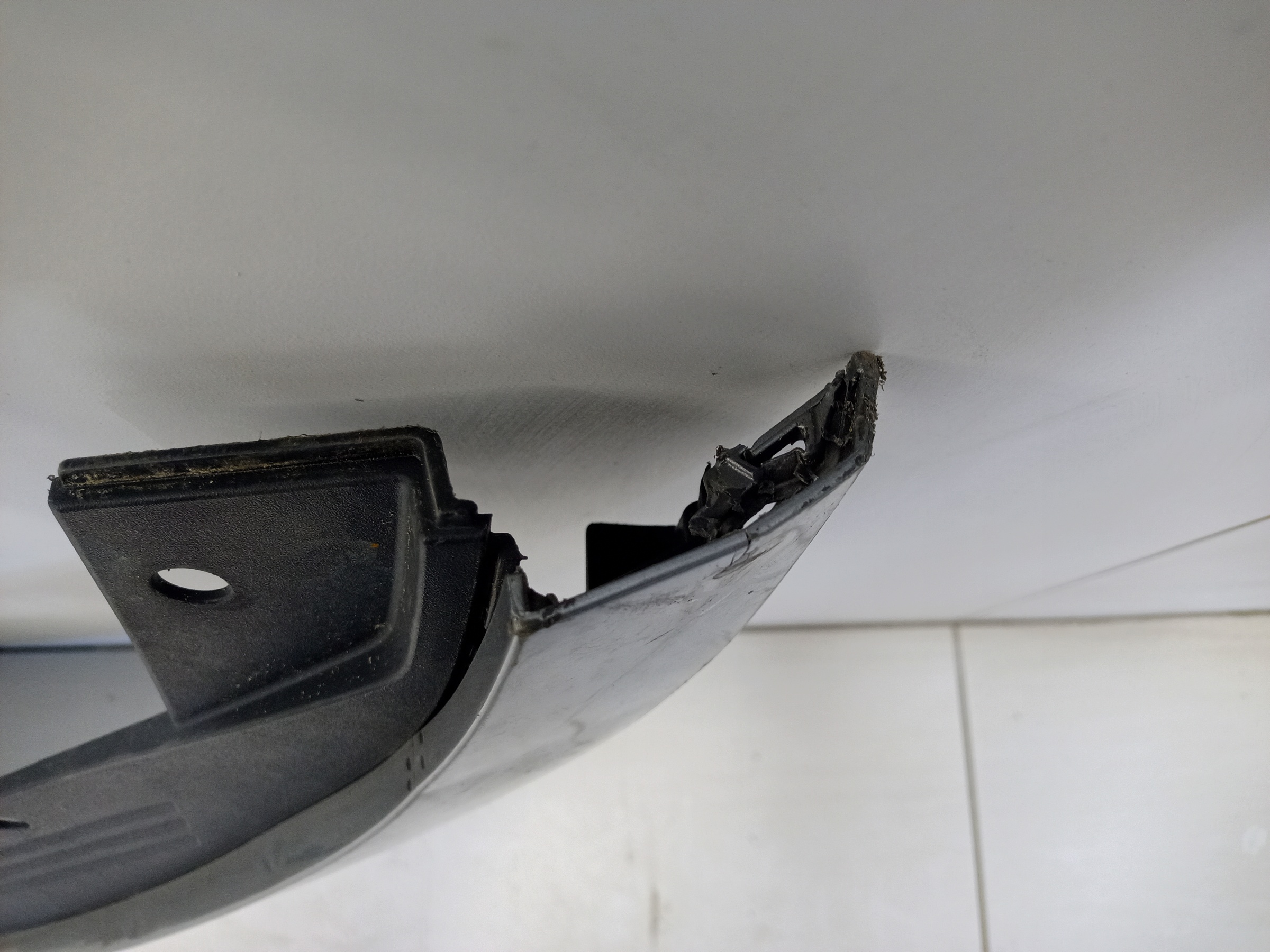 Накладка передней панели Kia Sorento 4