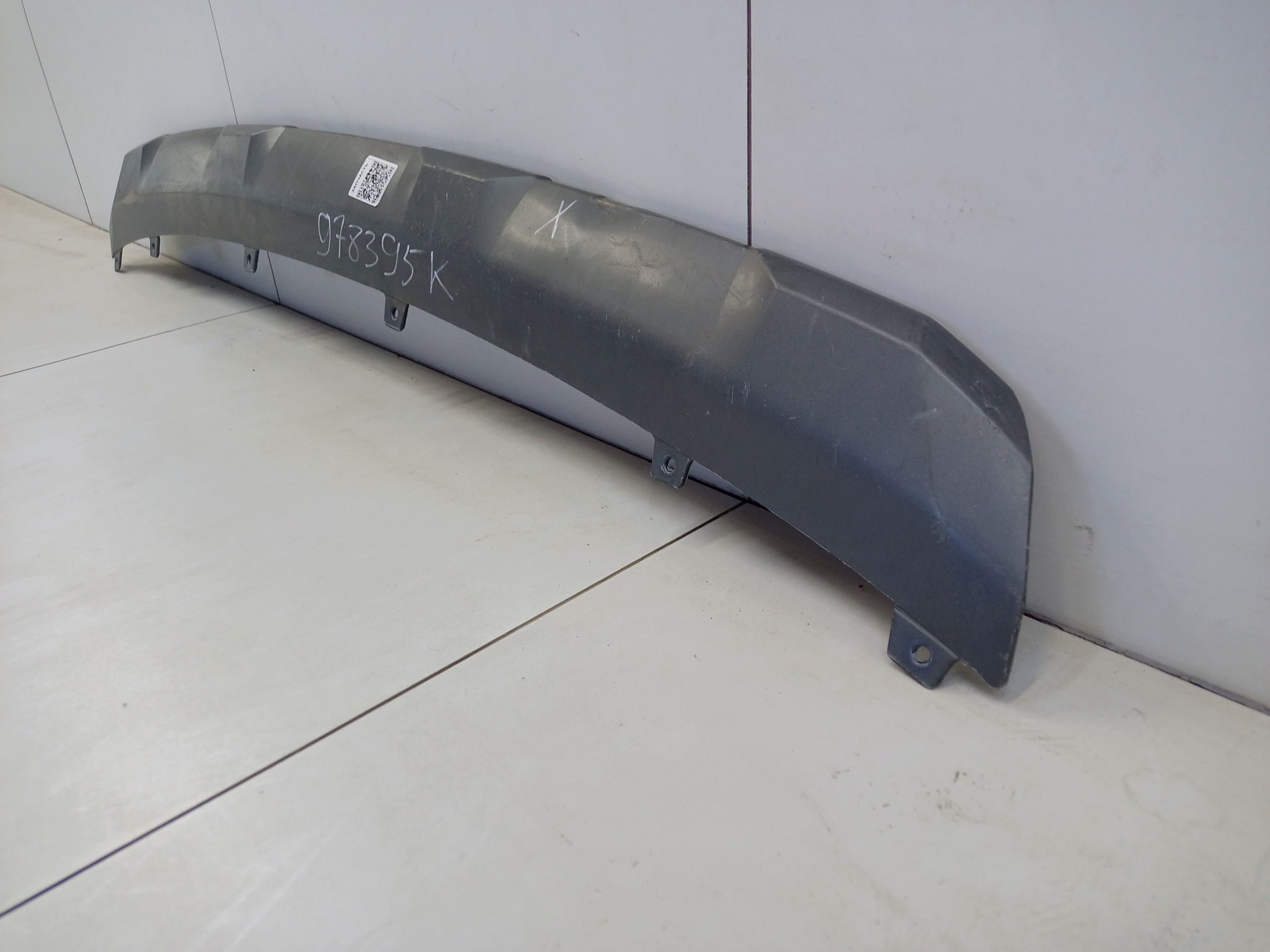 Накладка переднего бампера нижняя Geely Monjaro