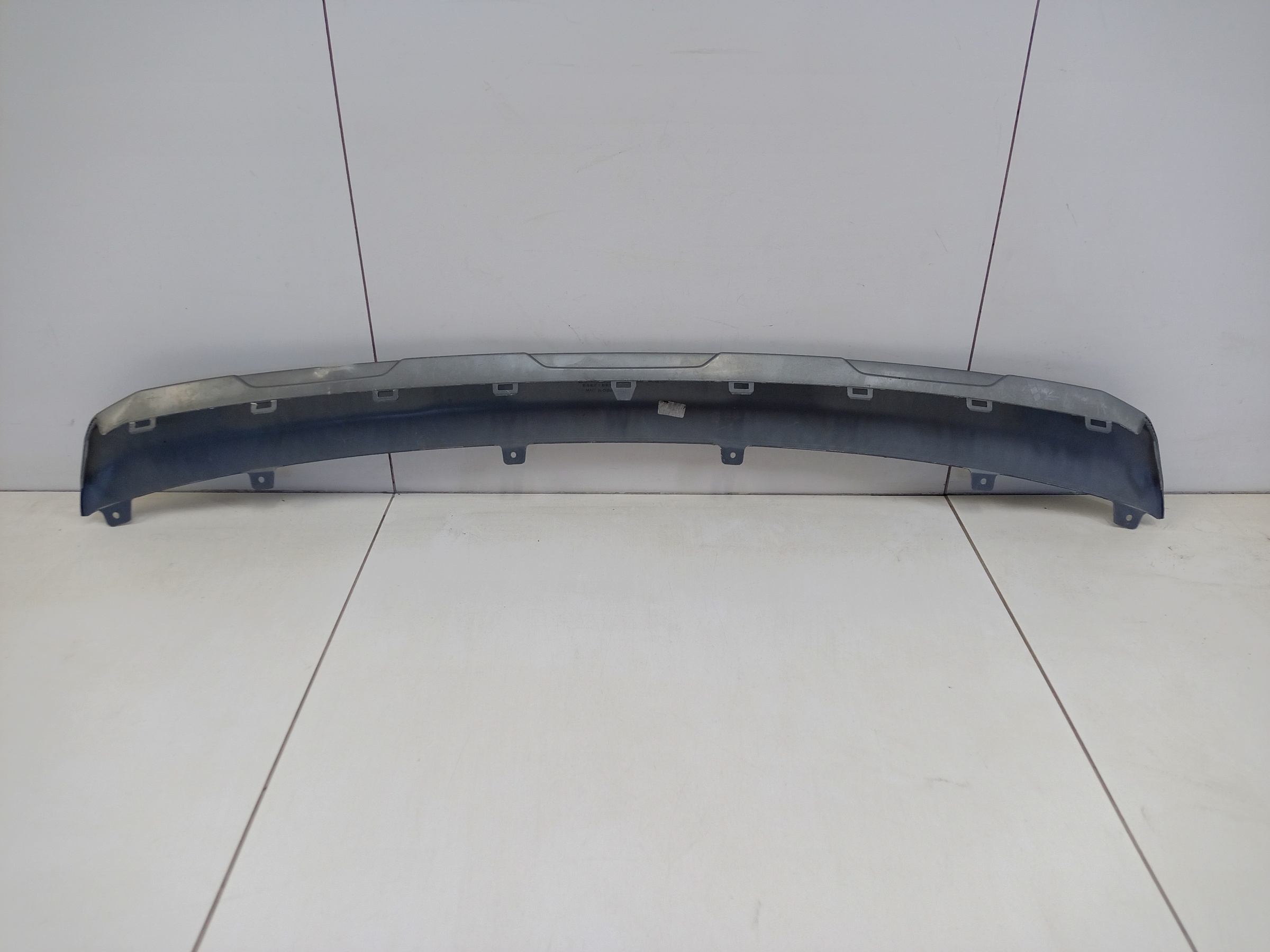 Накладка переднего бампера нижняя Geely Monjaro