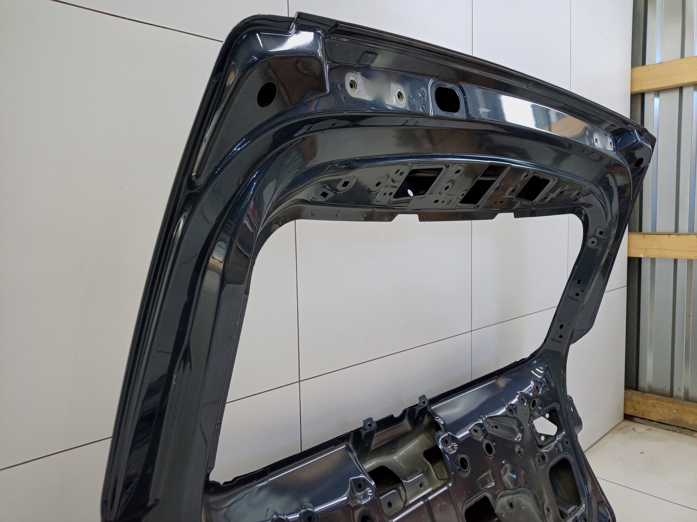 Крышка багажника Geely Monjaro