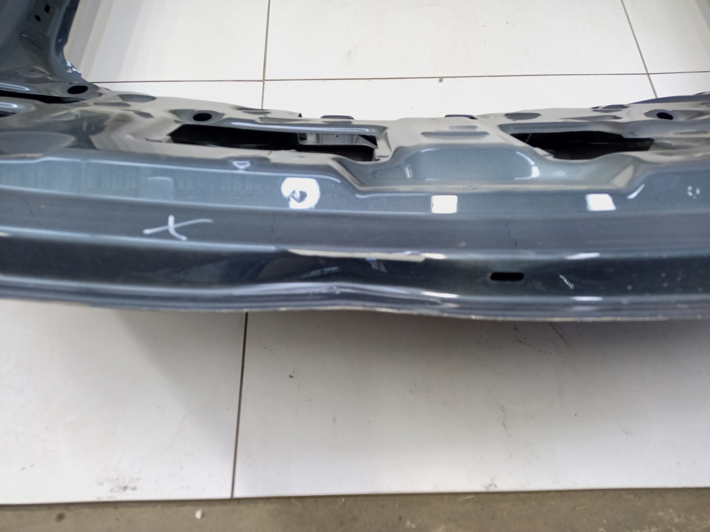 Крышка багажника Geely Monjaro